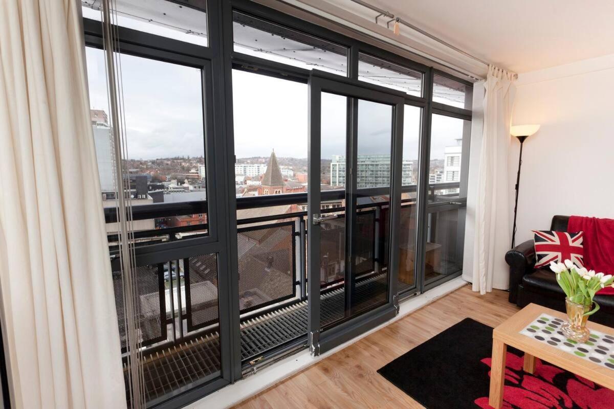 City Centre Apartment With Balcony By Motorpoint Arena And Victoria Centre Shopping Centre In Thurland Street - Outdoor Parking For Cars Or Vans At Five Pounds A Day Nottingham