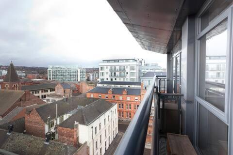 Apartment City Centre Apartment With Balcony By Motorpoint Arena And Victoria Centre Shopping Centre In Thurland Street - Outdoor Parking For Cars Or Vans At Five Pounds A Day Nottingham
