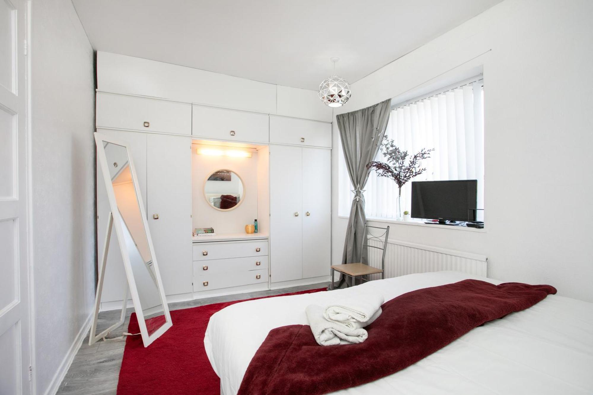 Tsalach Short Lets Nottingham