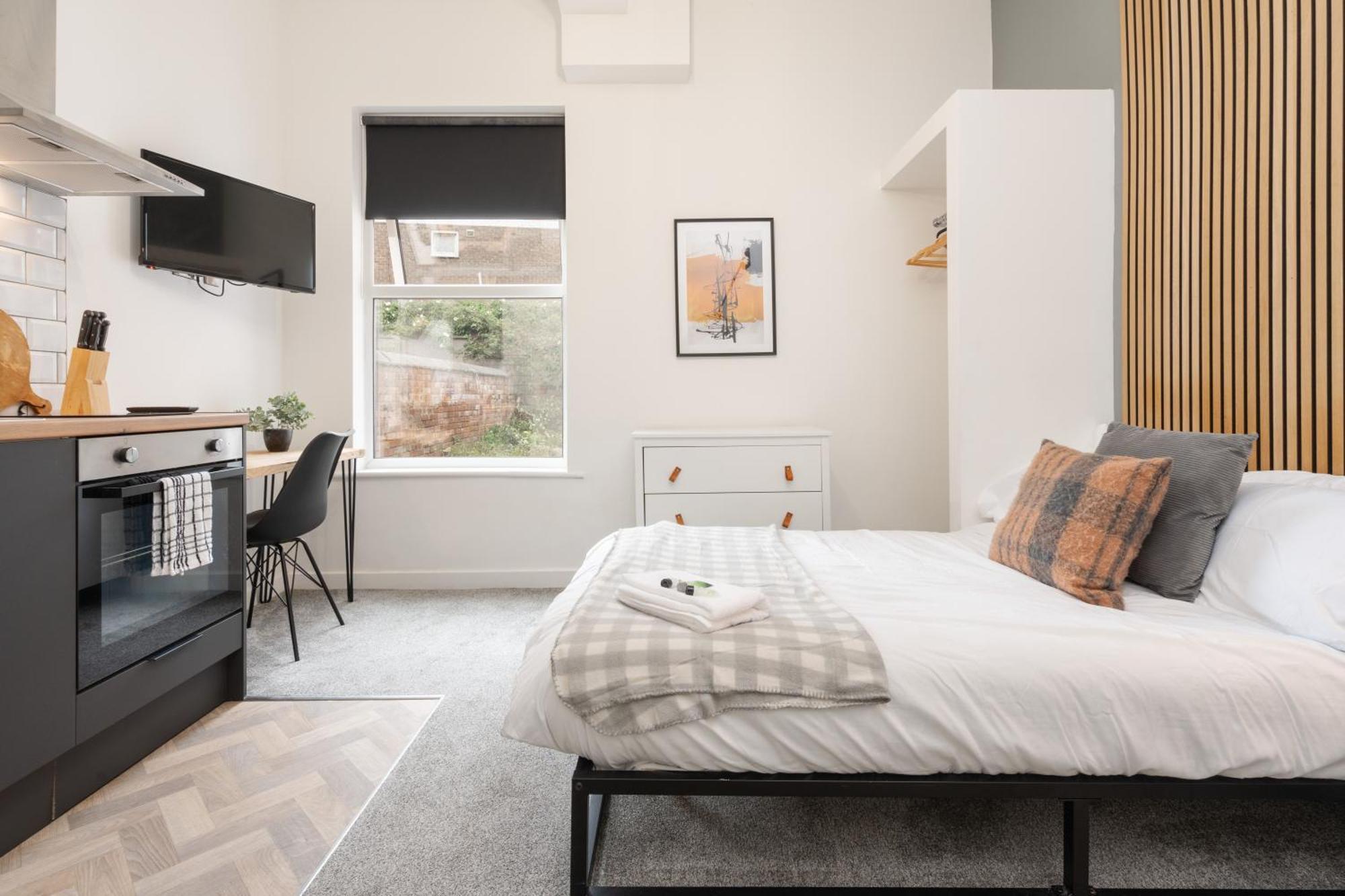 Apartment 8br Style & En-suite - Free Parking - Spec