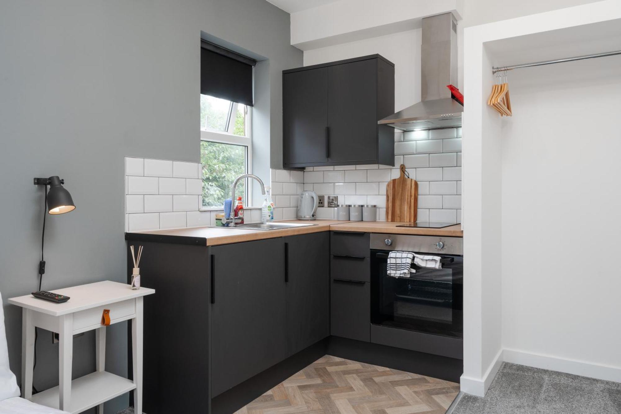 Apartment 8br Style & En-suite - Free Parking - Spec *
