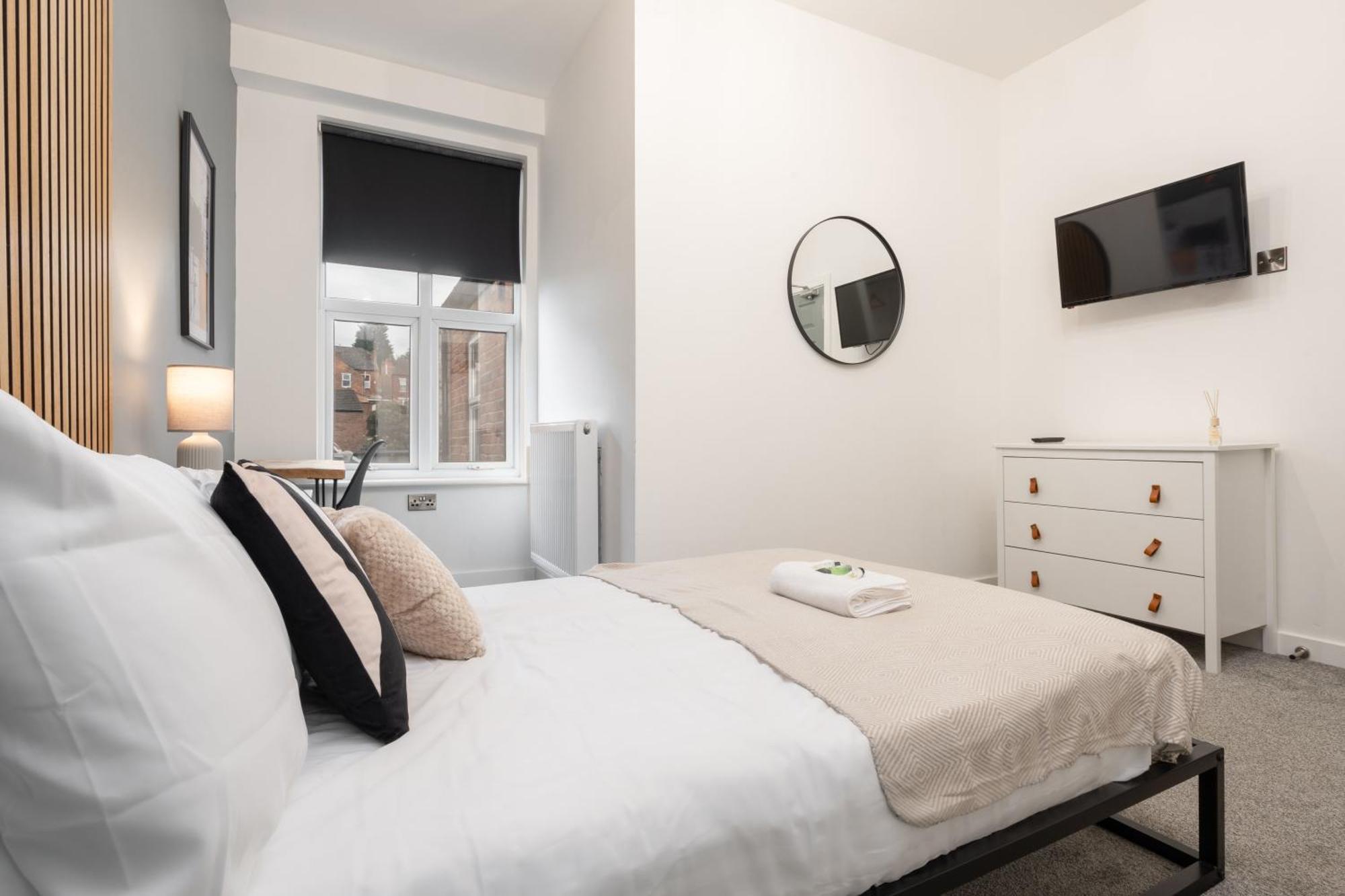 8br Style & En-suite - Free Parking - Spec