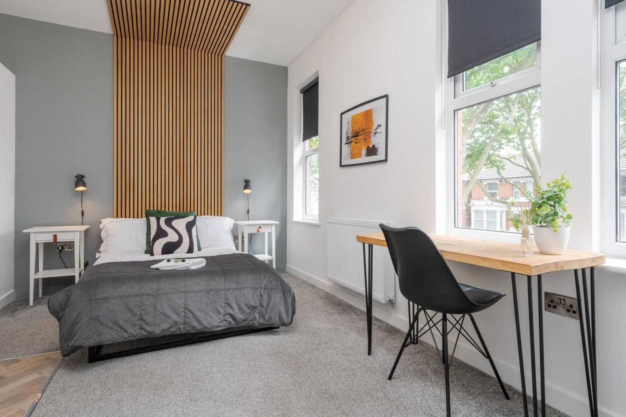 8br Style & En-suite - Free Parking - Spec Apartment *