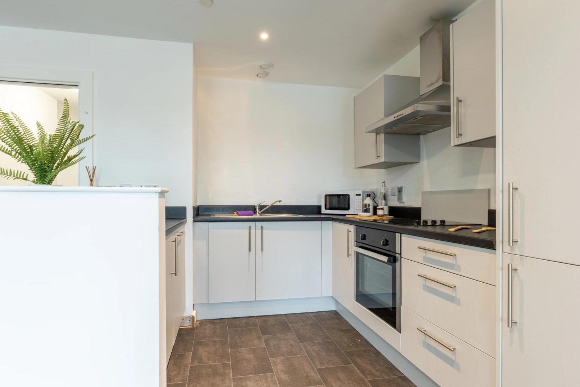 For Students Only Spacious And At Radford Mill In Apartment Nottingham