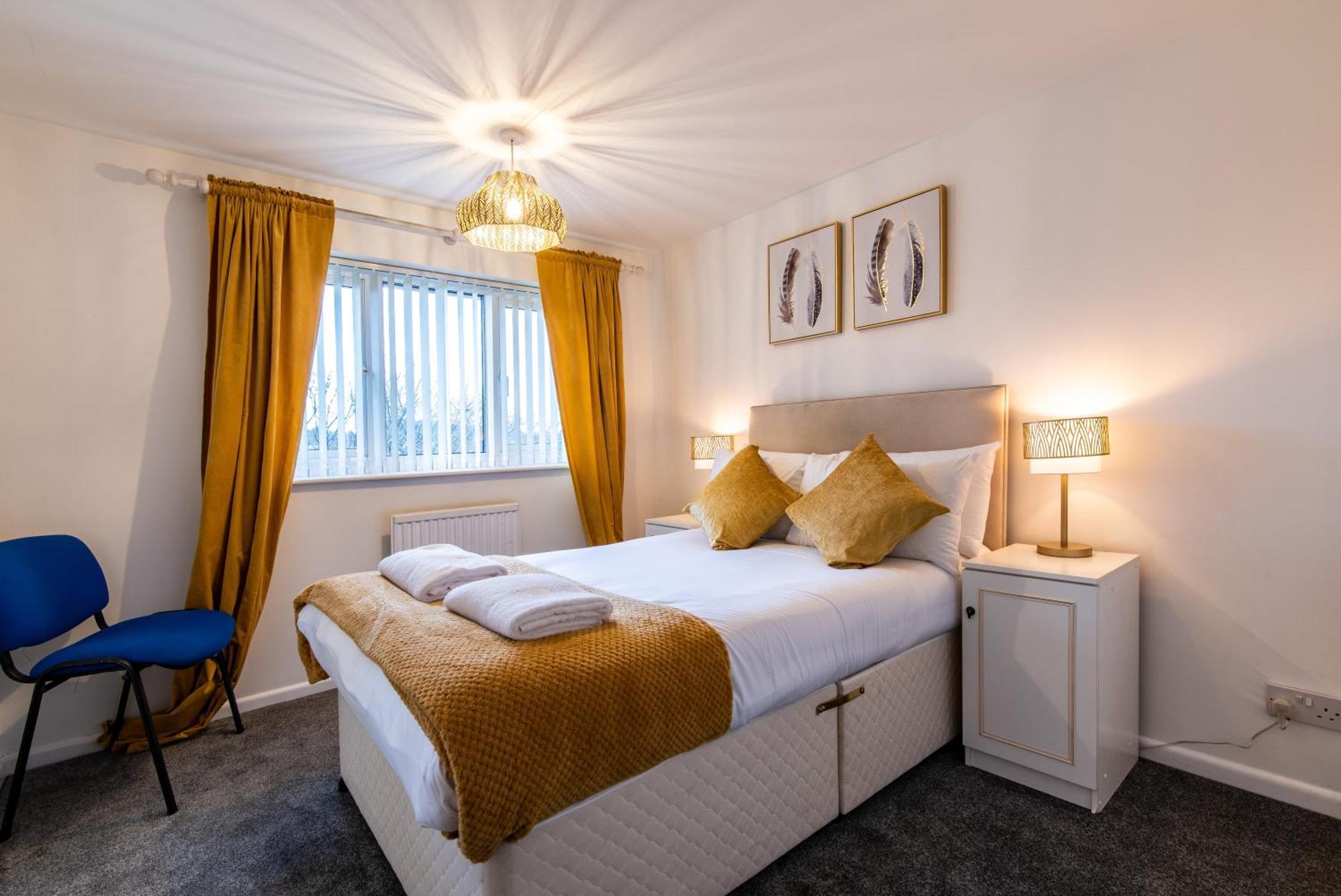 5-bedroom House In - Sleeps 9 *