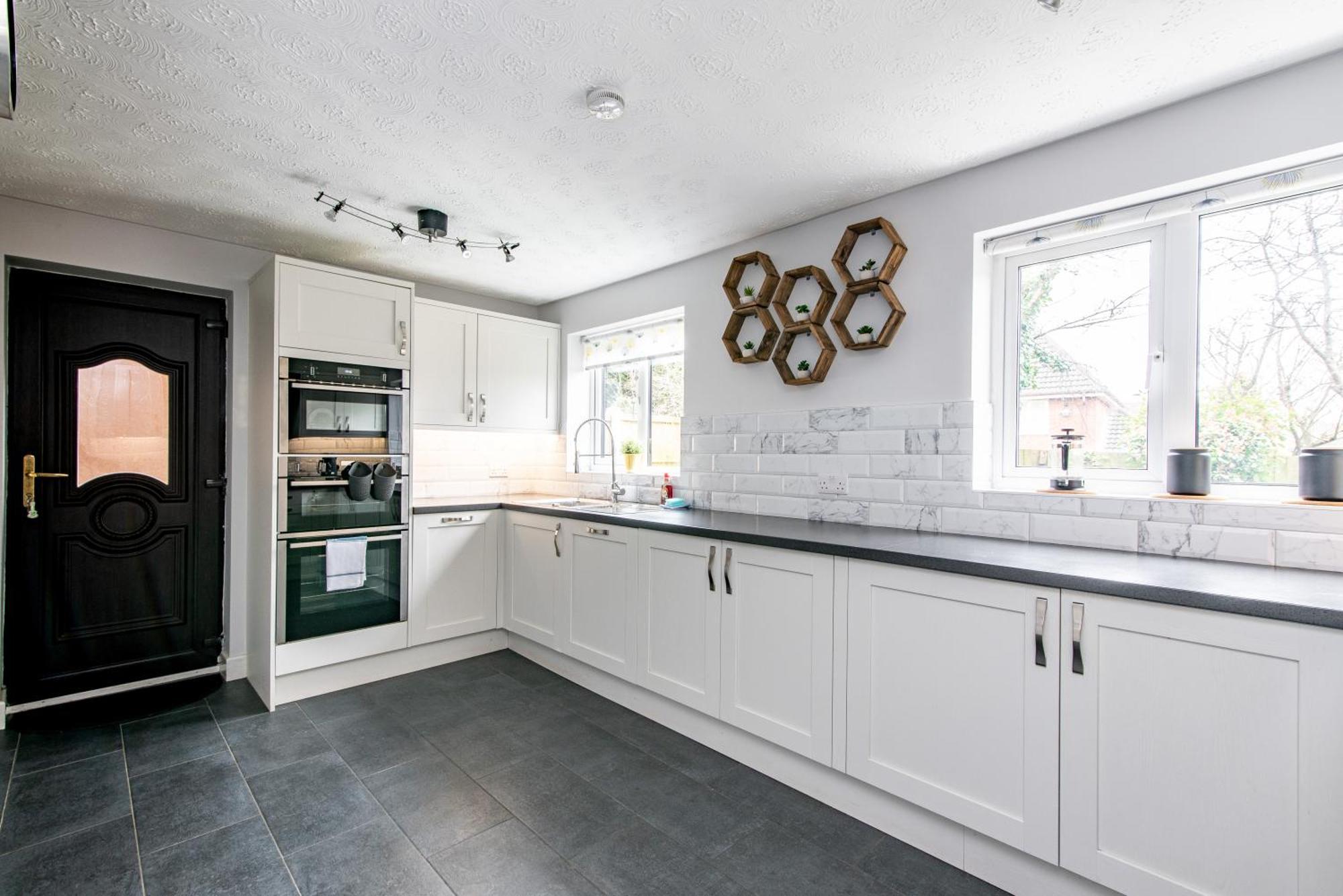 5-bedroom House In - Sleeps 9 Nottingham