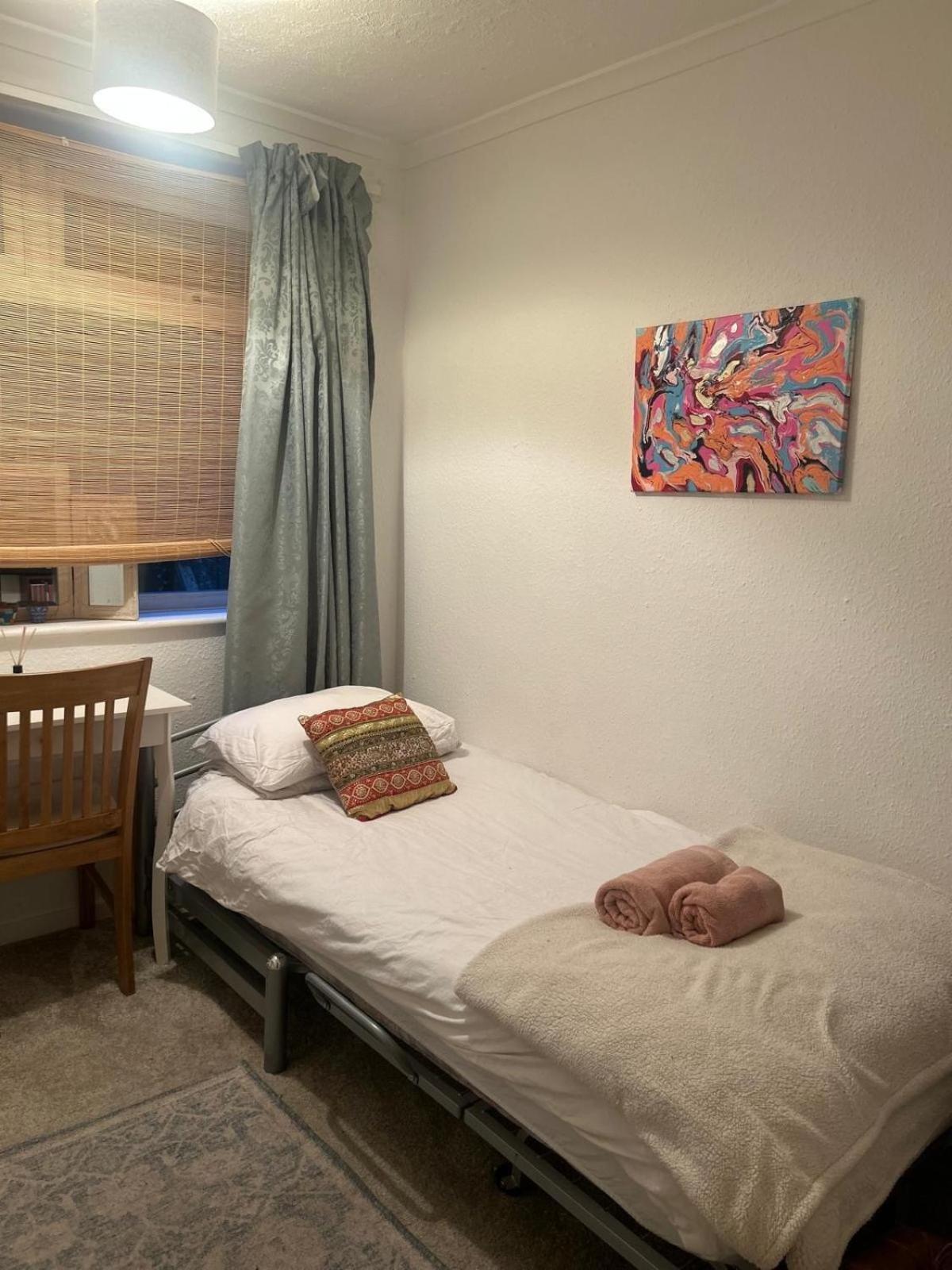 Apartment Cosy Ground Floor With Fantastic Transport Links *
