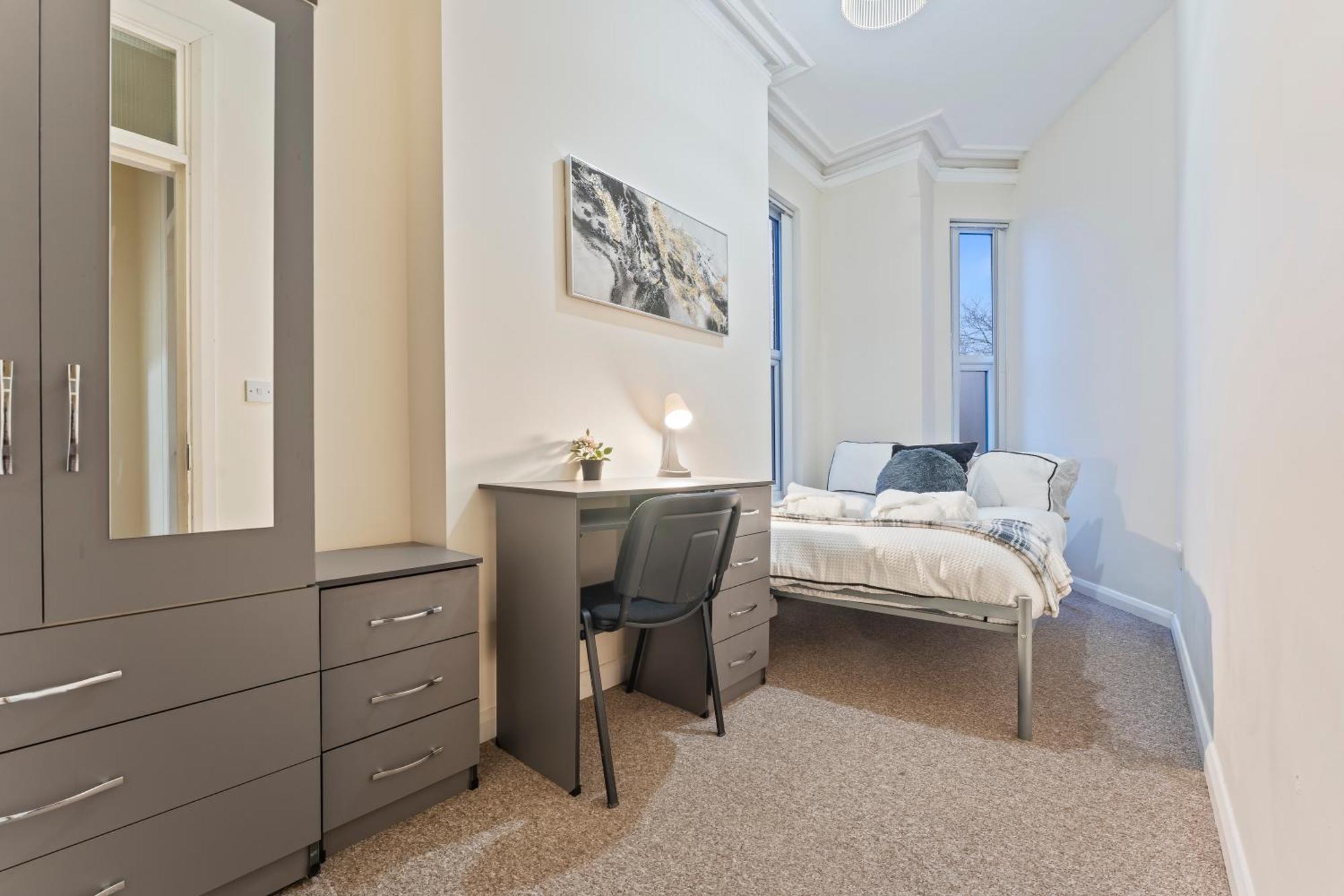 Maddie's Apartment *