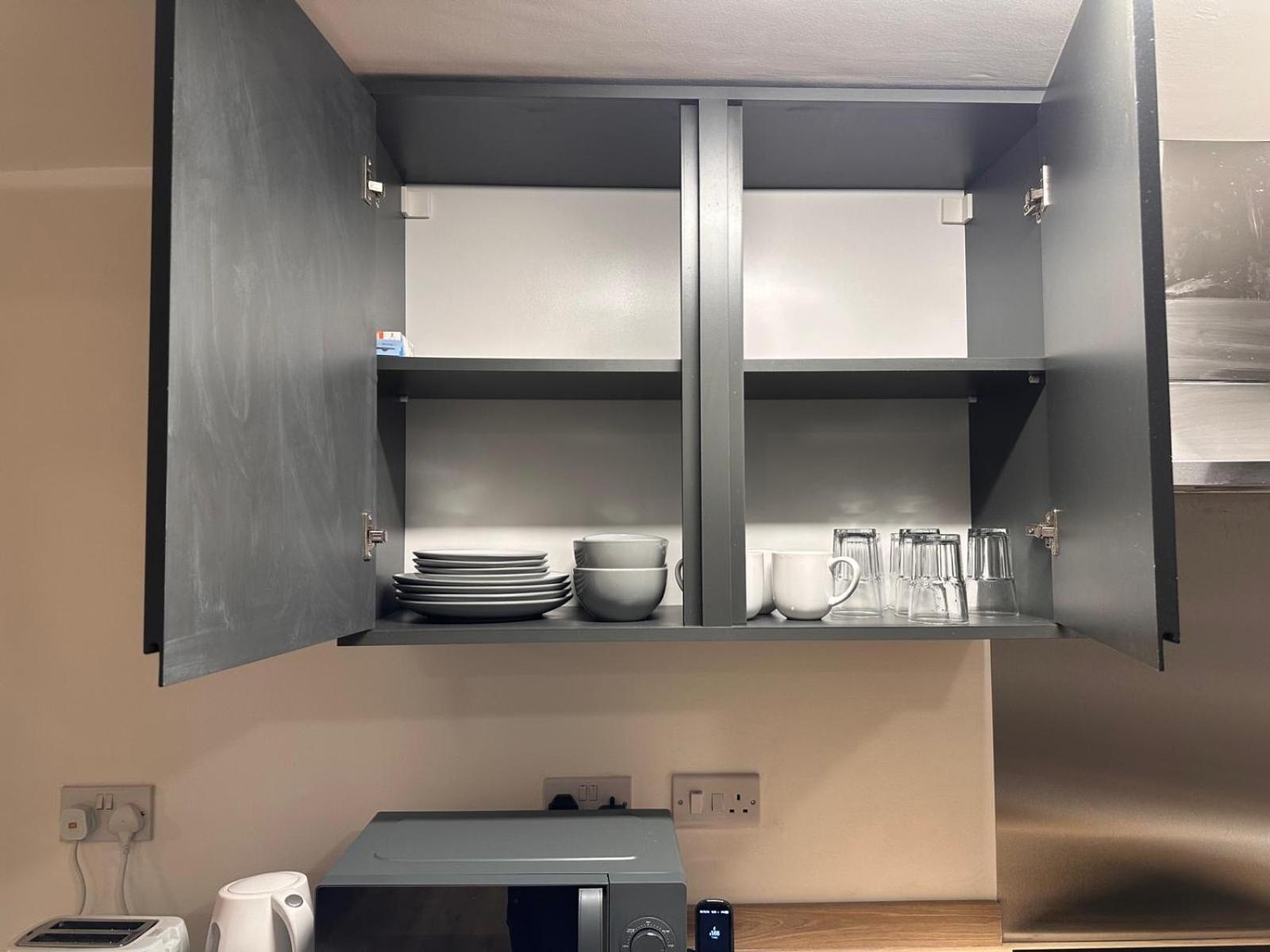 43 Carlton Road Apartment *