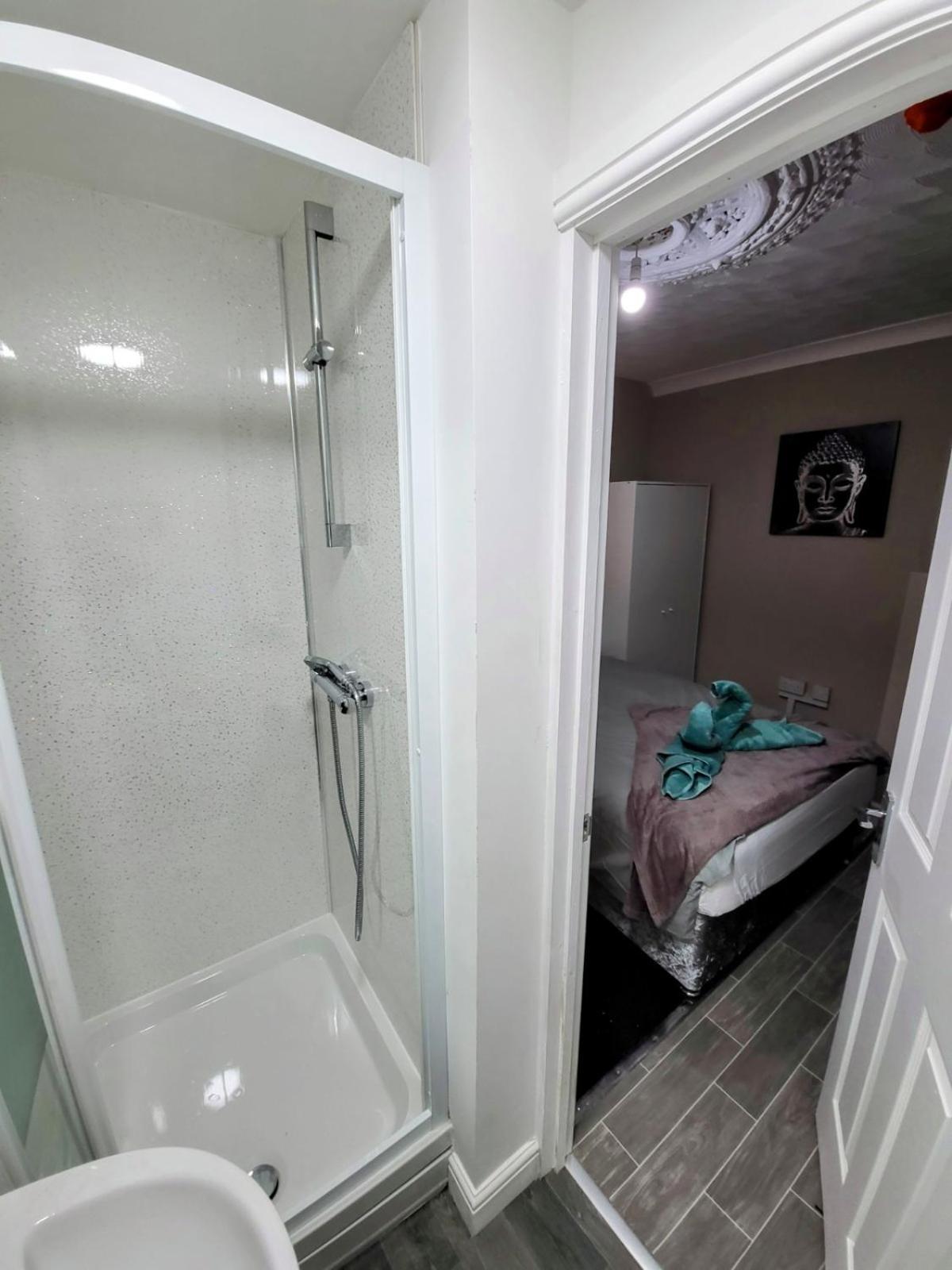 Comfortable - Burns Street Guest house Nottingham