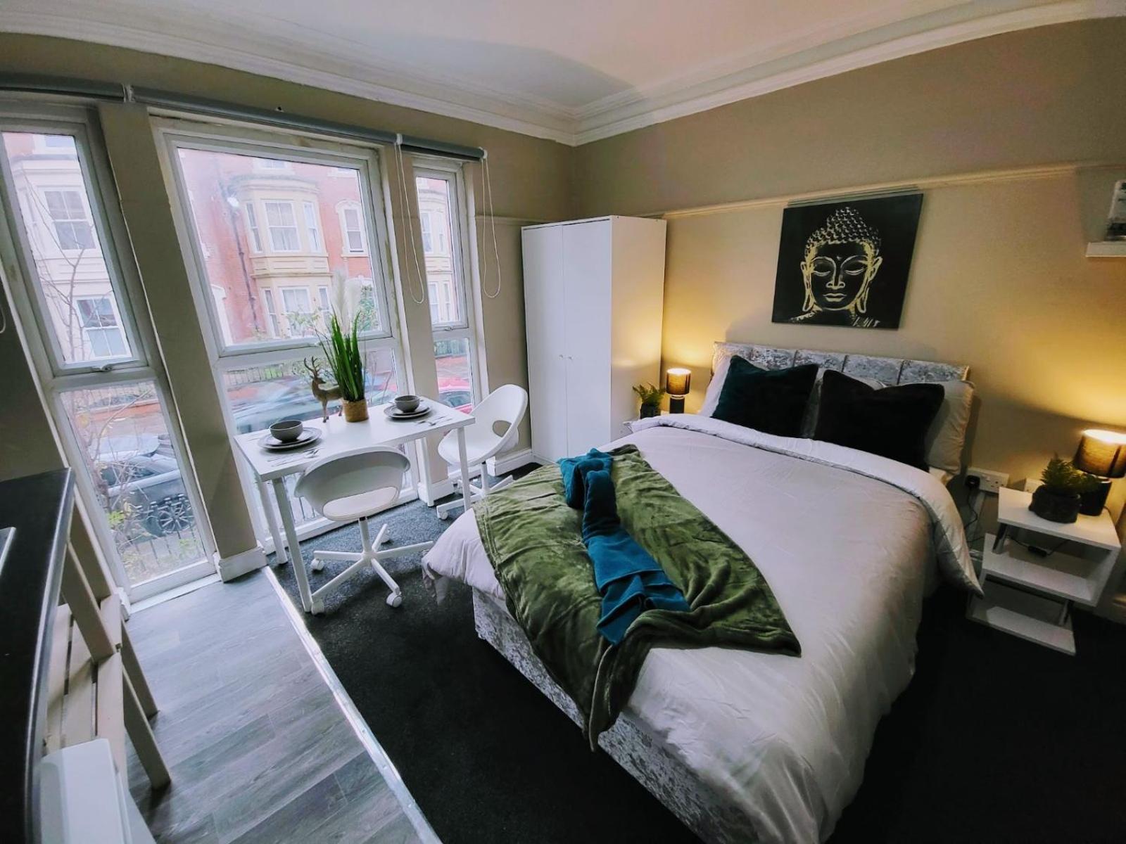 Comfortable - Burns Street Guest house