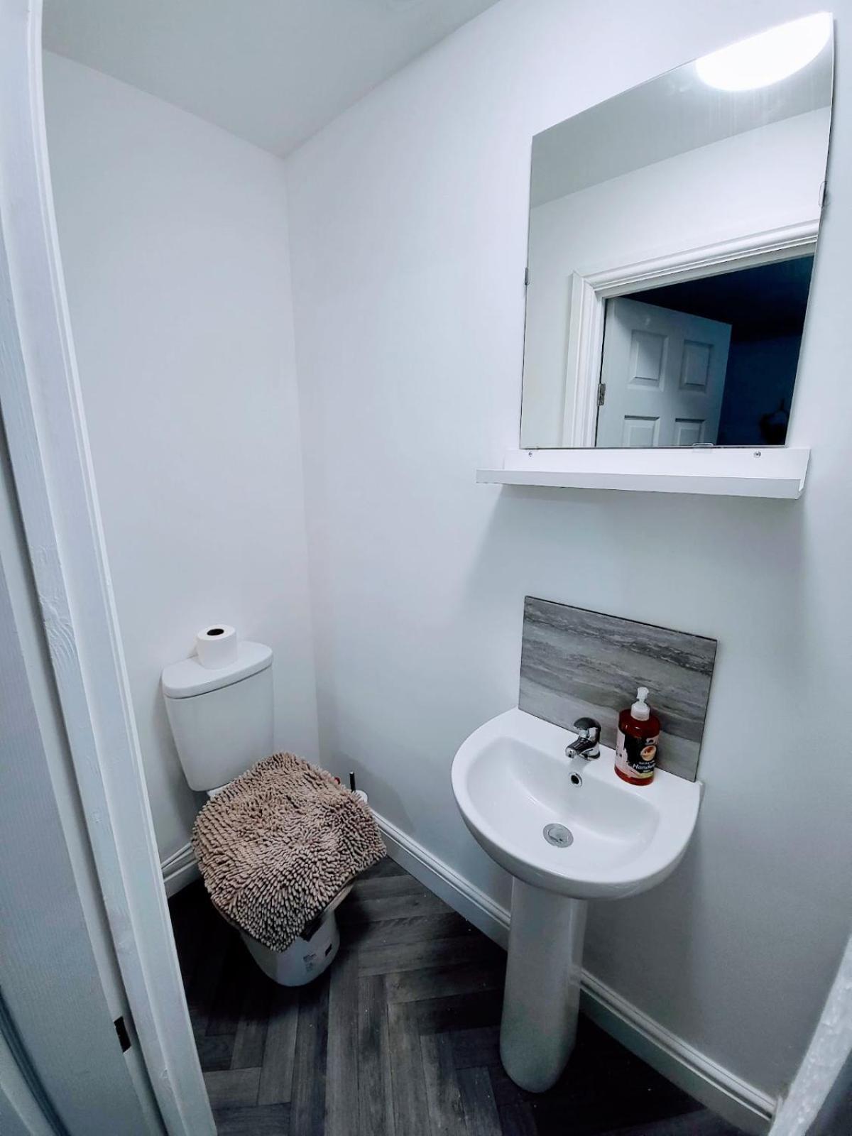 Comfortable - Burns Street Guest house *