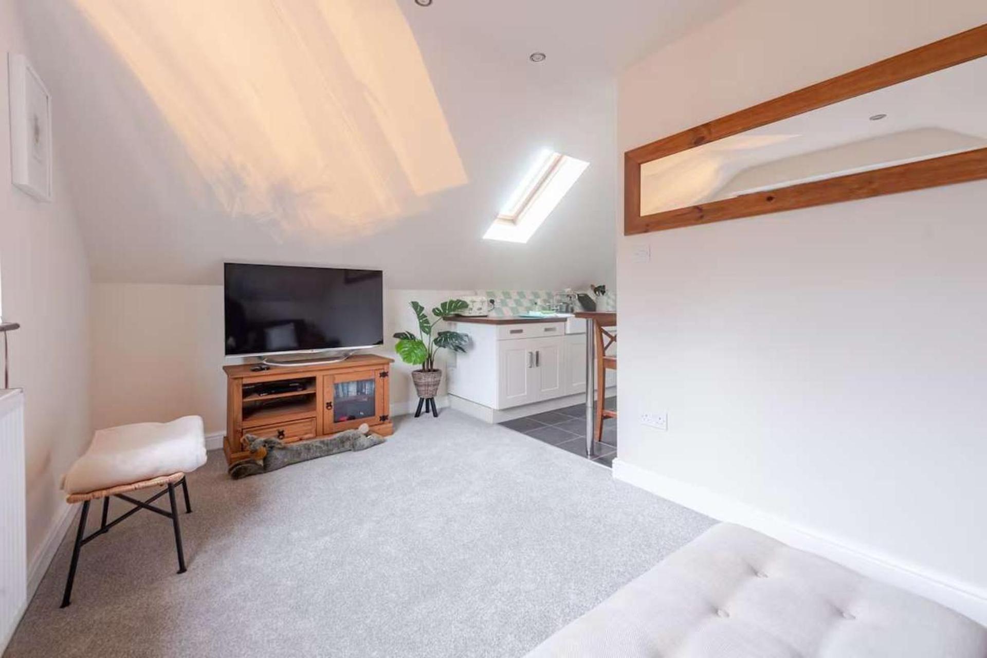 Apartment Cosy Village In With Parking