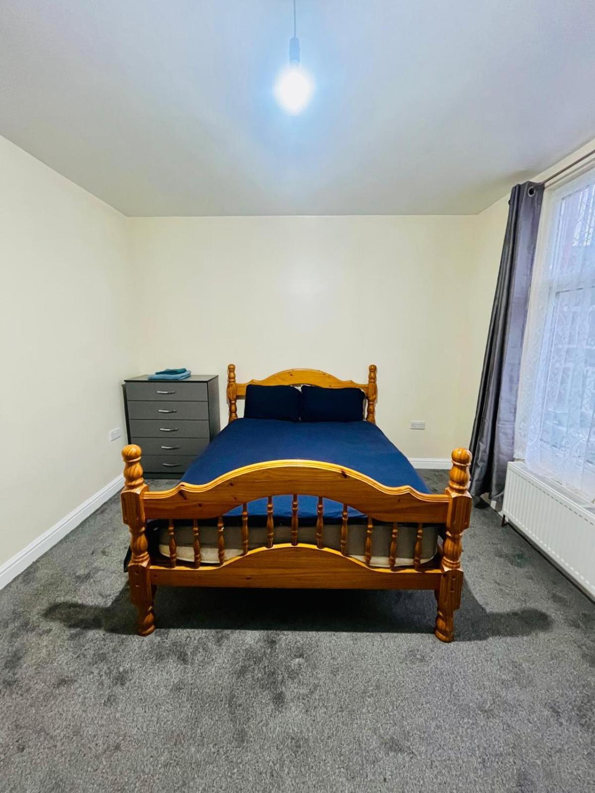 Double Share Bathroom Homestay Nottingham