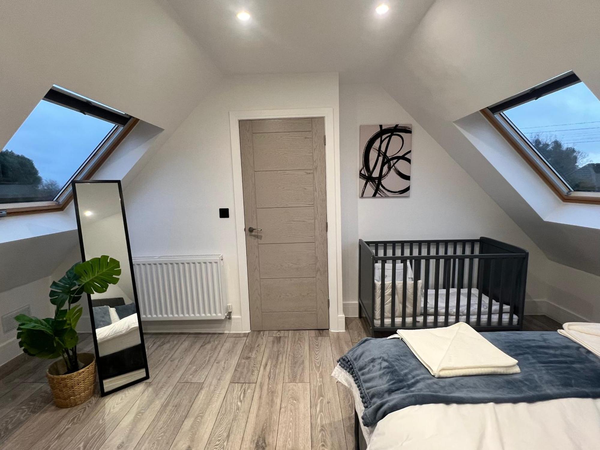 Entire In For Family, Friends And Contractors * Nottingham