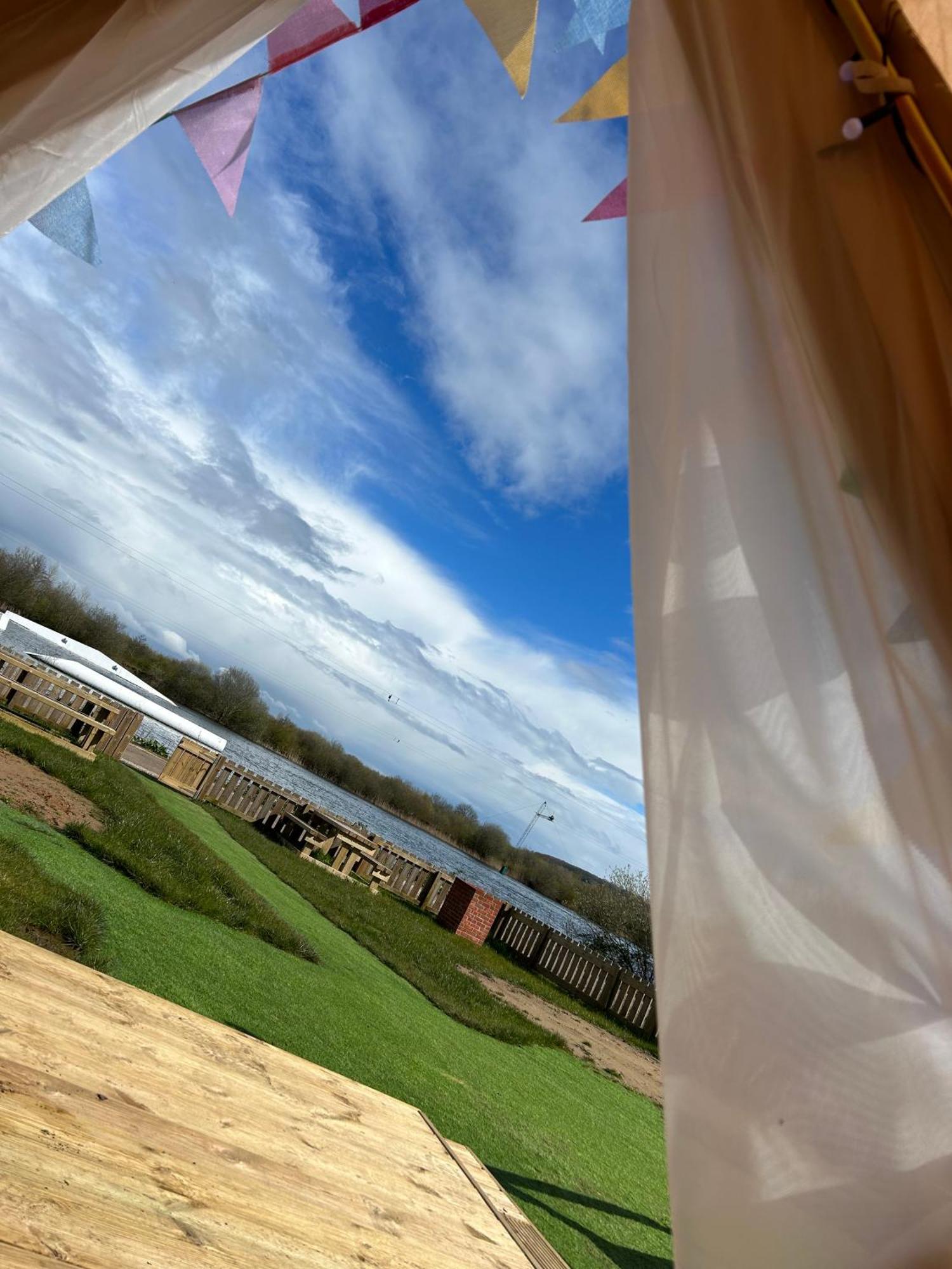 Spring Lakes Side Bell Tents Tenda de luxo