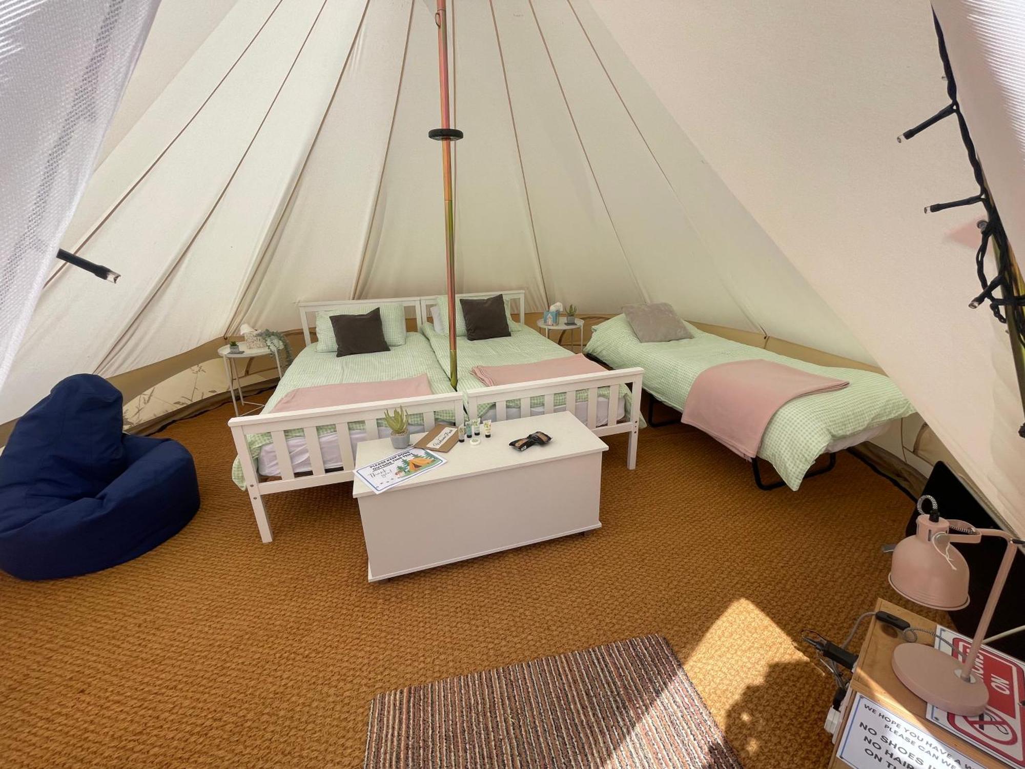 Spring Lakes Side Bell Tents * Nottingham