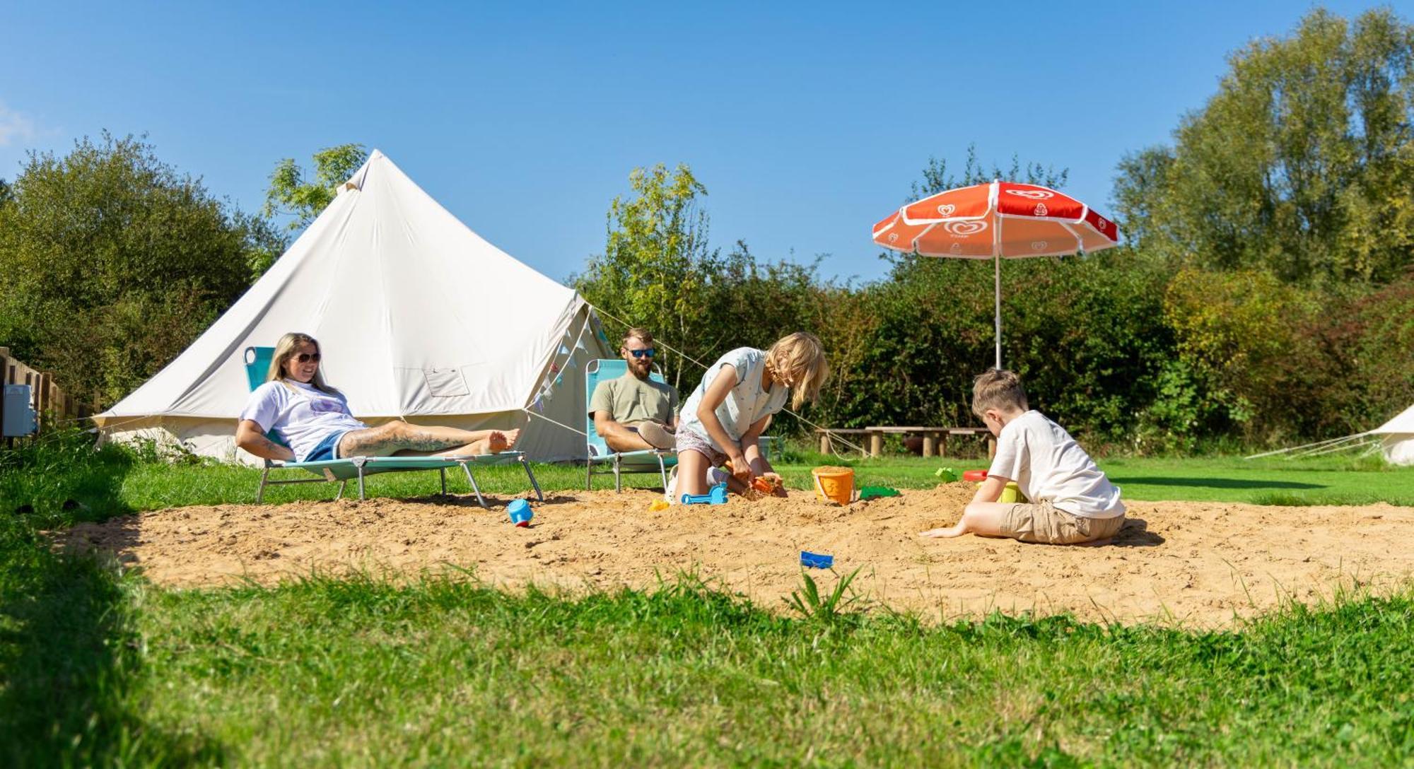 Tenda de luxo Spring Lakes Side Bell Tents