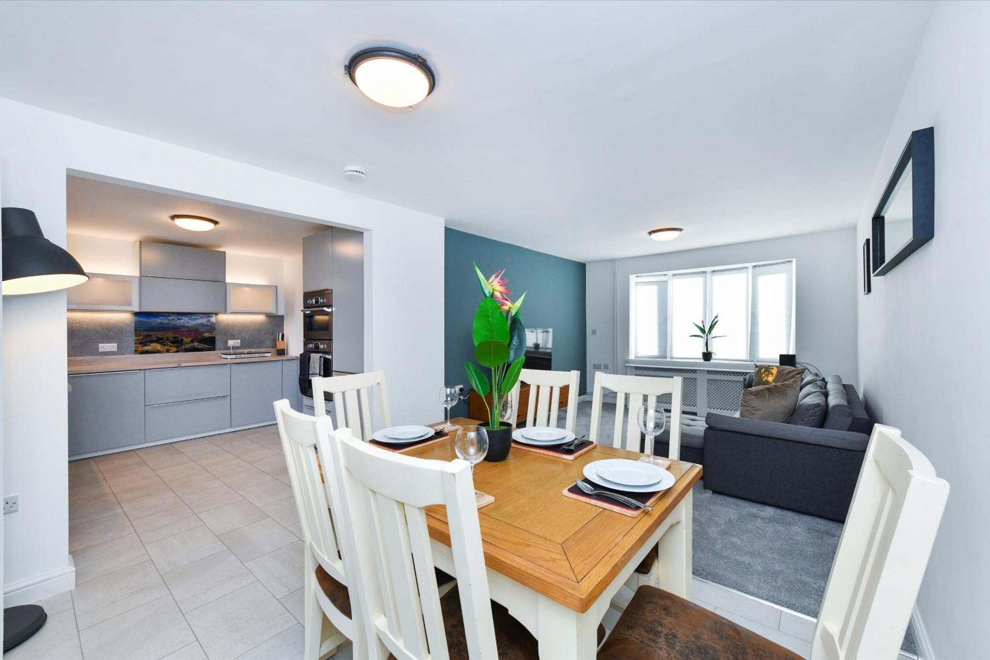 Casa de férias Morgan House- 4 Bed House, Near Trent Uni *