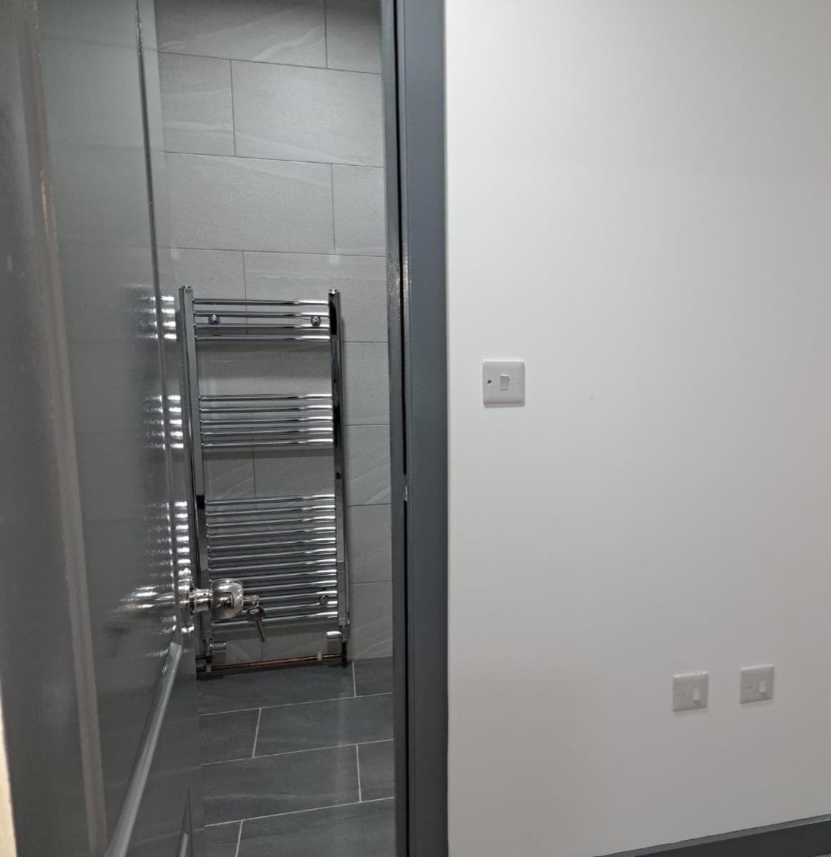 Holiday home Premium Serviced Nottingham, 4 Bedrooms, 5 Beds, 4 Bathrooms, Sleeps 7