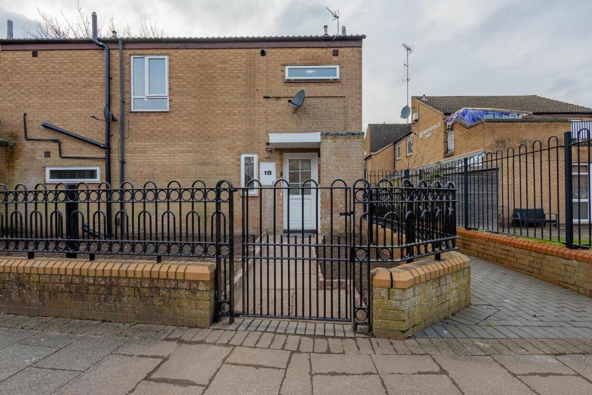Premium Serviced Nottingham, 4 Bedrooms, 5 Beds, 4 Bathrooms, Sleeps 7 *