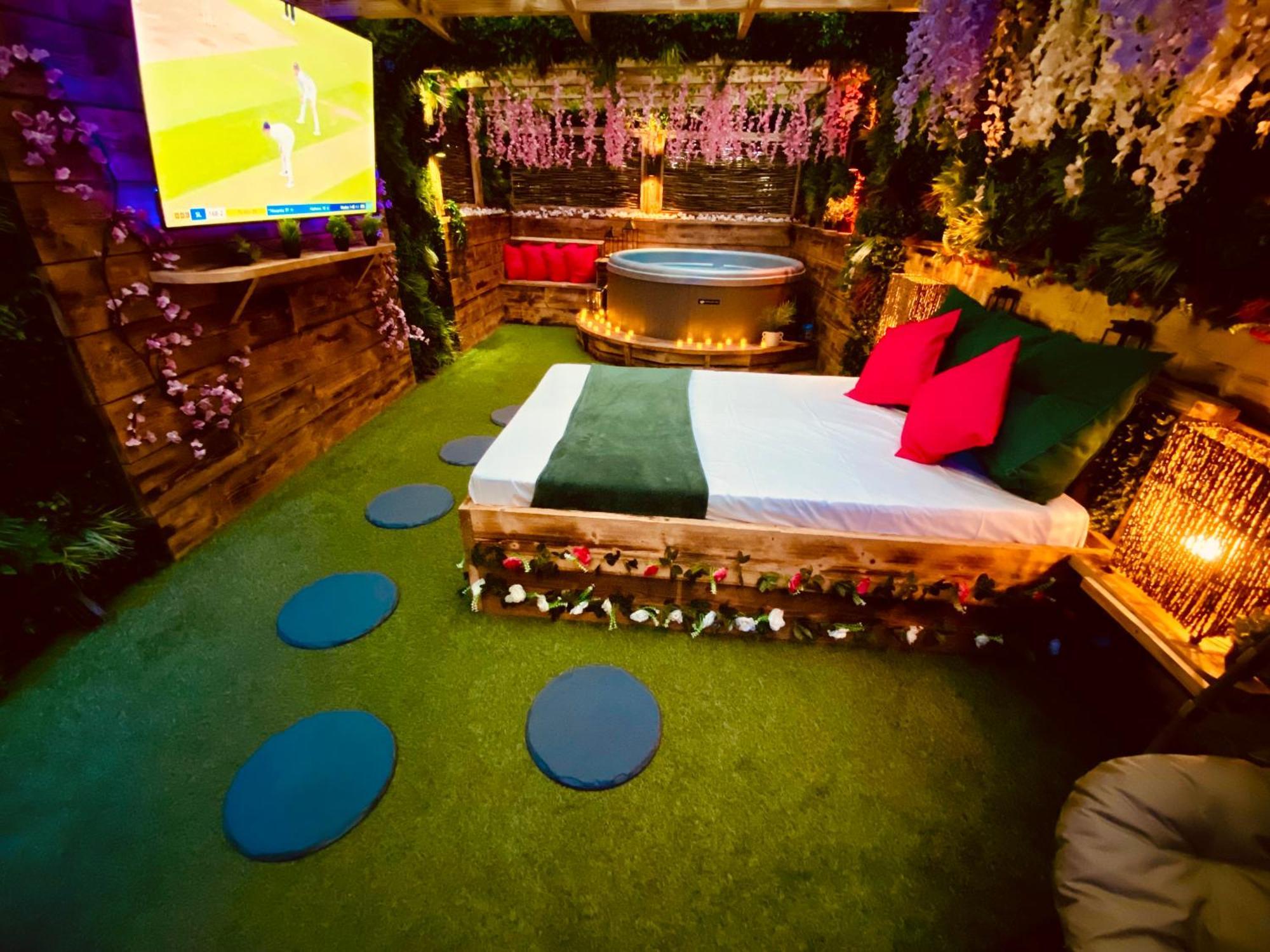 Sherwood Castle By Liv Retreats * Nottingham