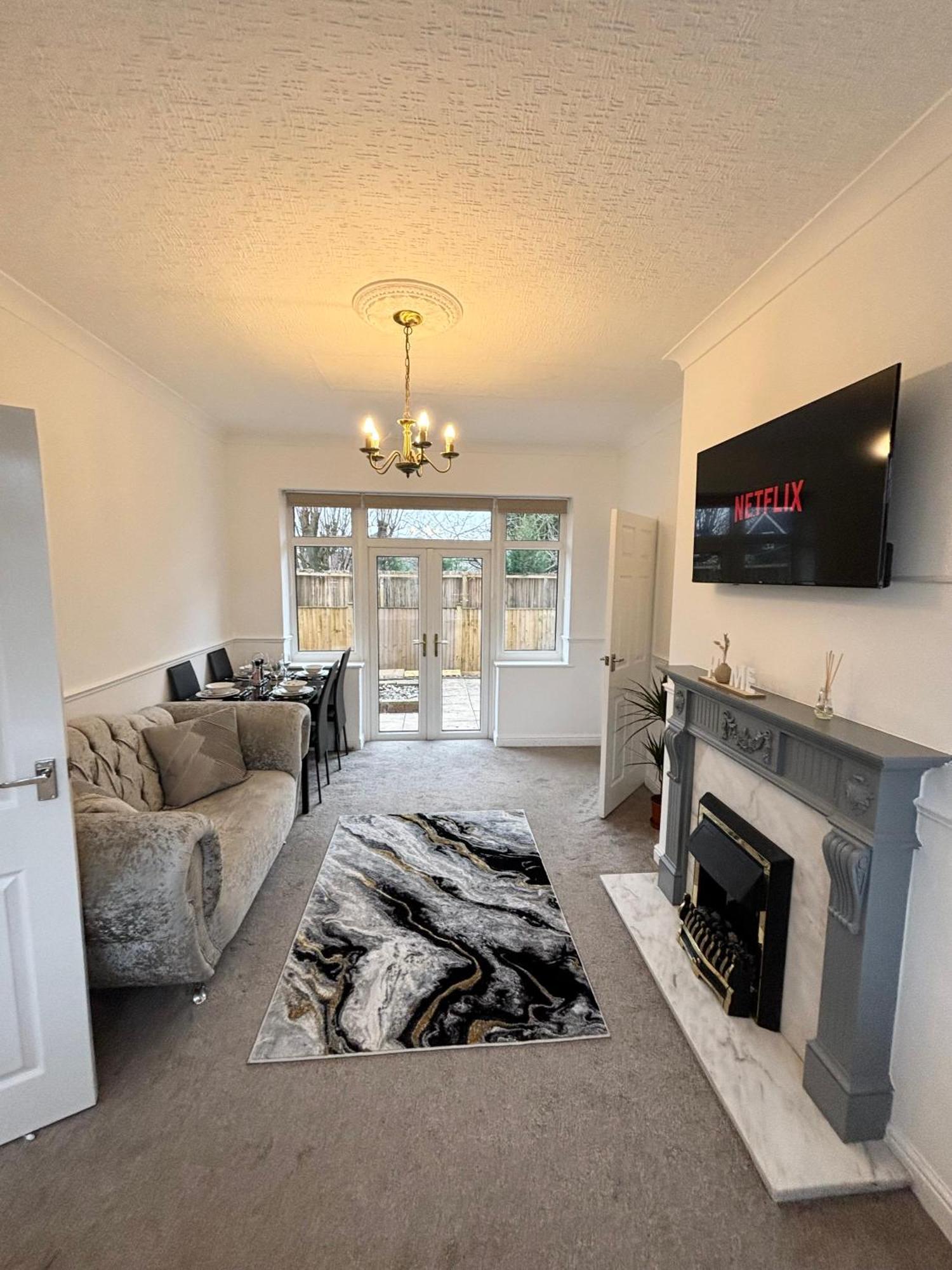 Bramcote Lane Luxury Apartment Nottingham