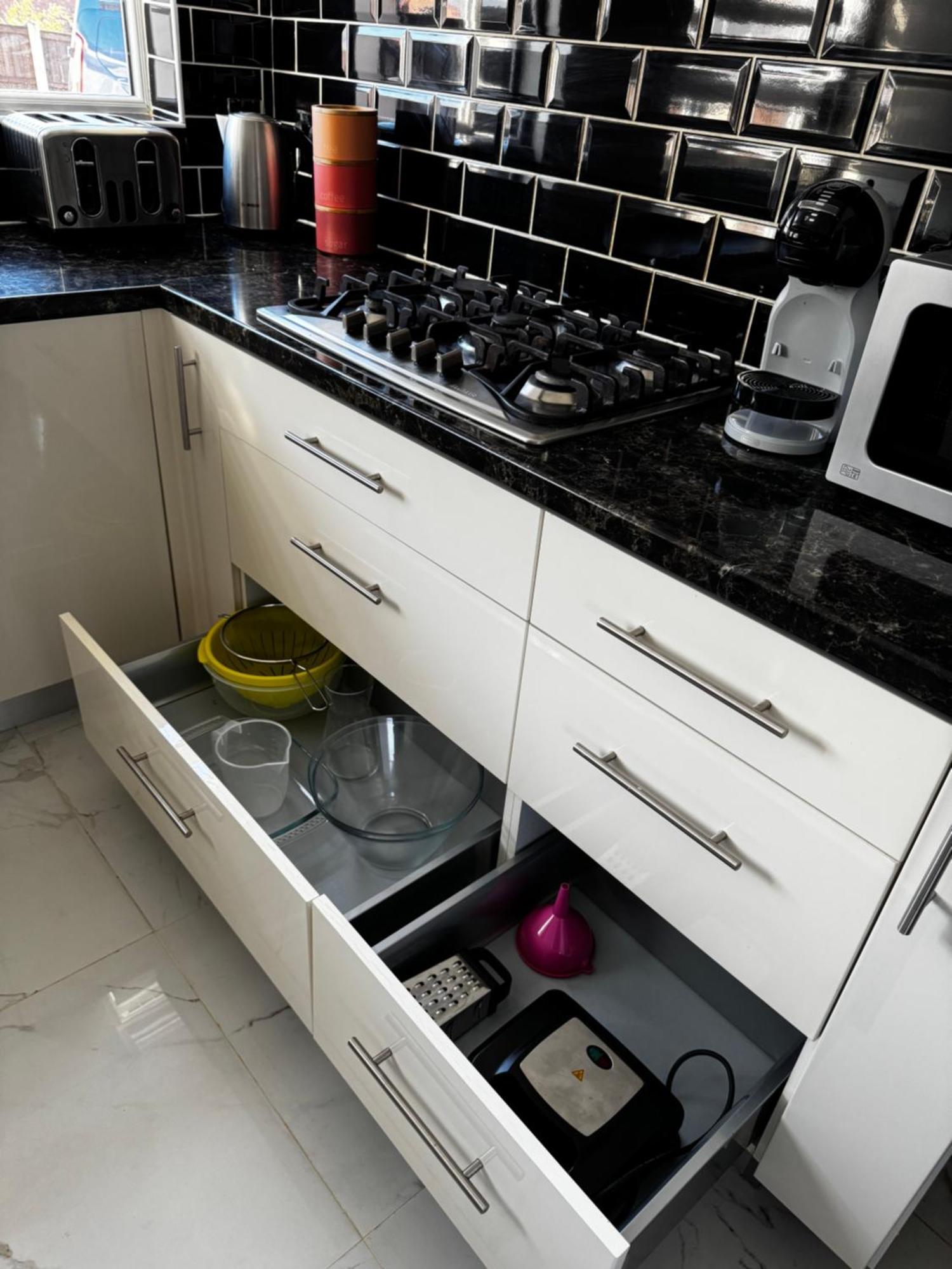 Cosy Retreat On Seaton Crescent - Free Off-street Parking For 5 Cars, Wifi-500mb, Families & Contractors, Close To M1 Jct 26 * Nottingham
