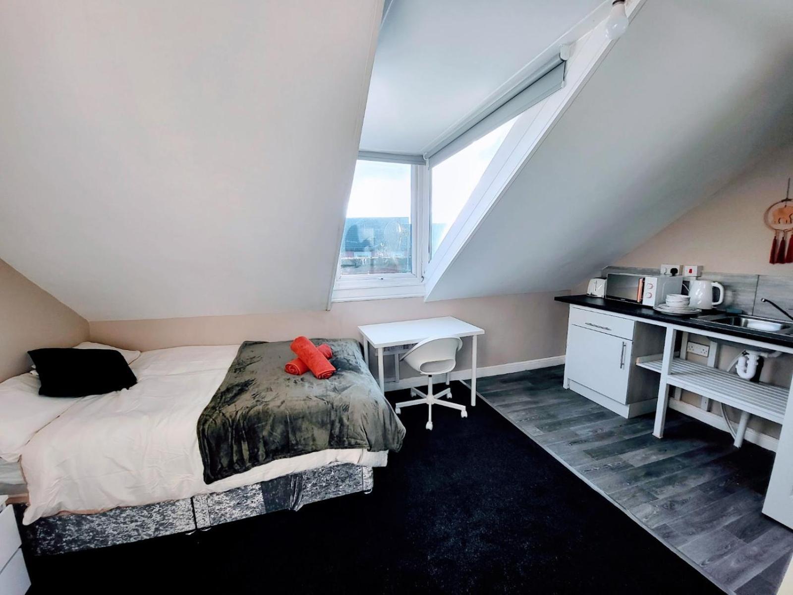Comfortable - 54 Burns Street