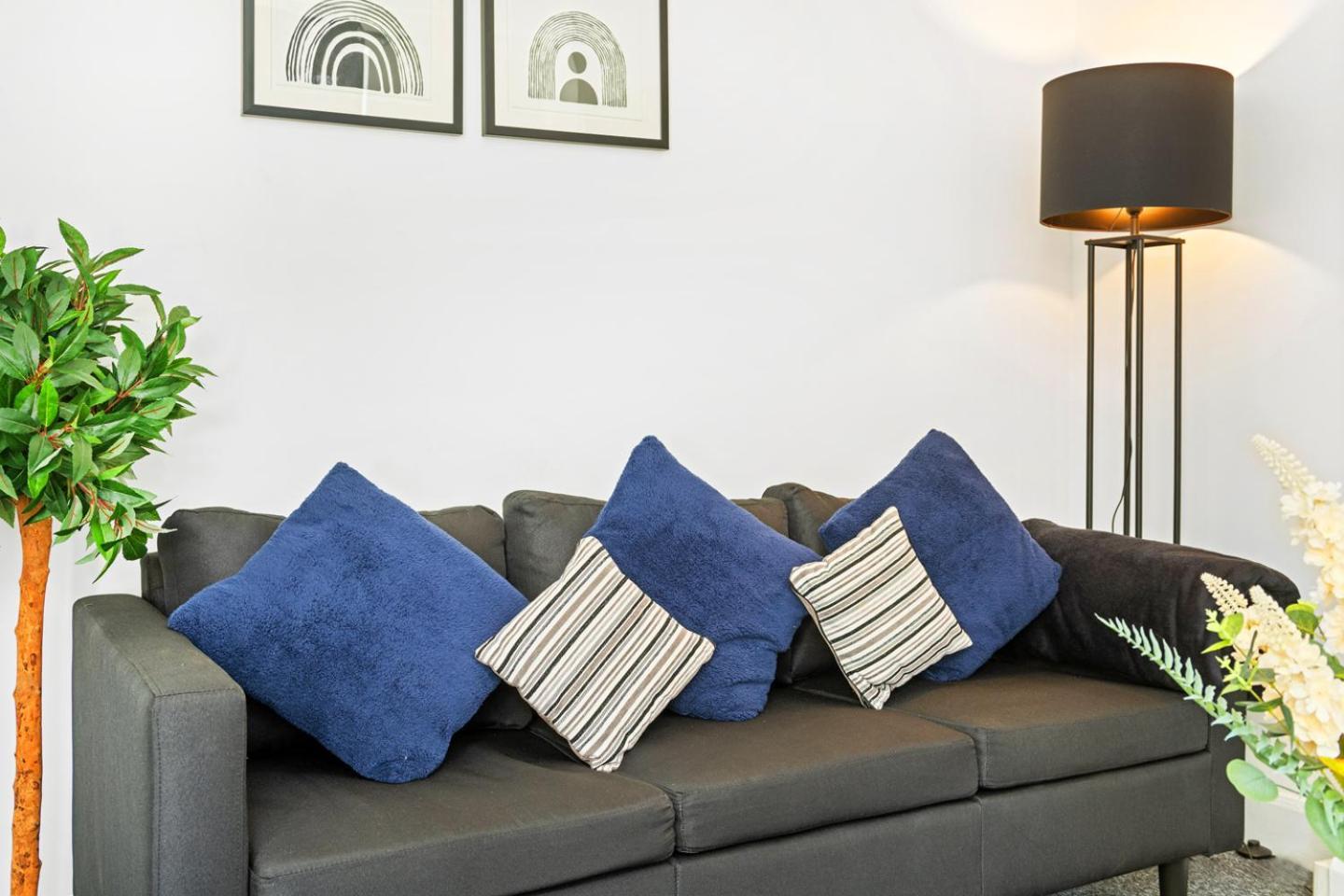 Perfect 3br Family Comfort & Charm Nottingham
