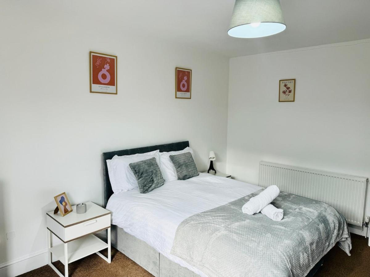 Apartment Calm Meets Comfort In 3-Bed House - Near Nottingham City Centre, Qmc, University Of Nottingham & Wollaton Park - Sleeps 5