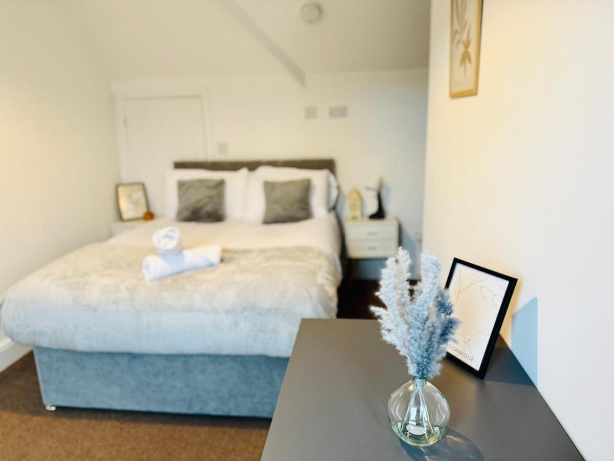 Calm Meets Comfort In 3-Bed House - Near Nottingham City Centre, Qmc, University Of Nottingham & Wollaton Park - Sleeps 5 Nottingham