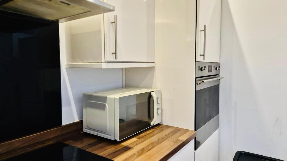 Calm Meets Comfort In 3-Bed House - Near Nottingham City Centre, Qmc, University Of Nottingham & Wollaton Park - Sleeps 5 * Nottingham