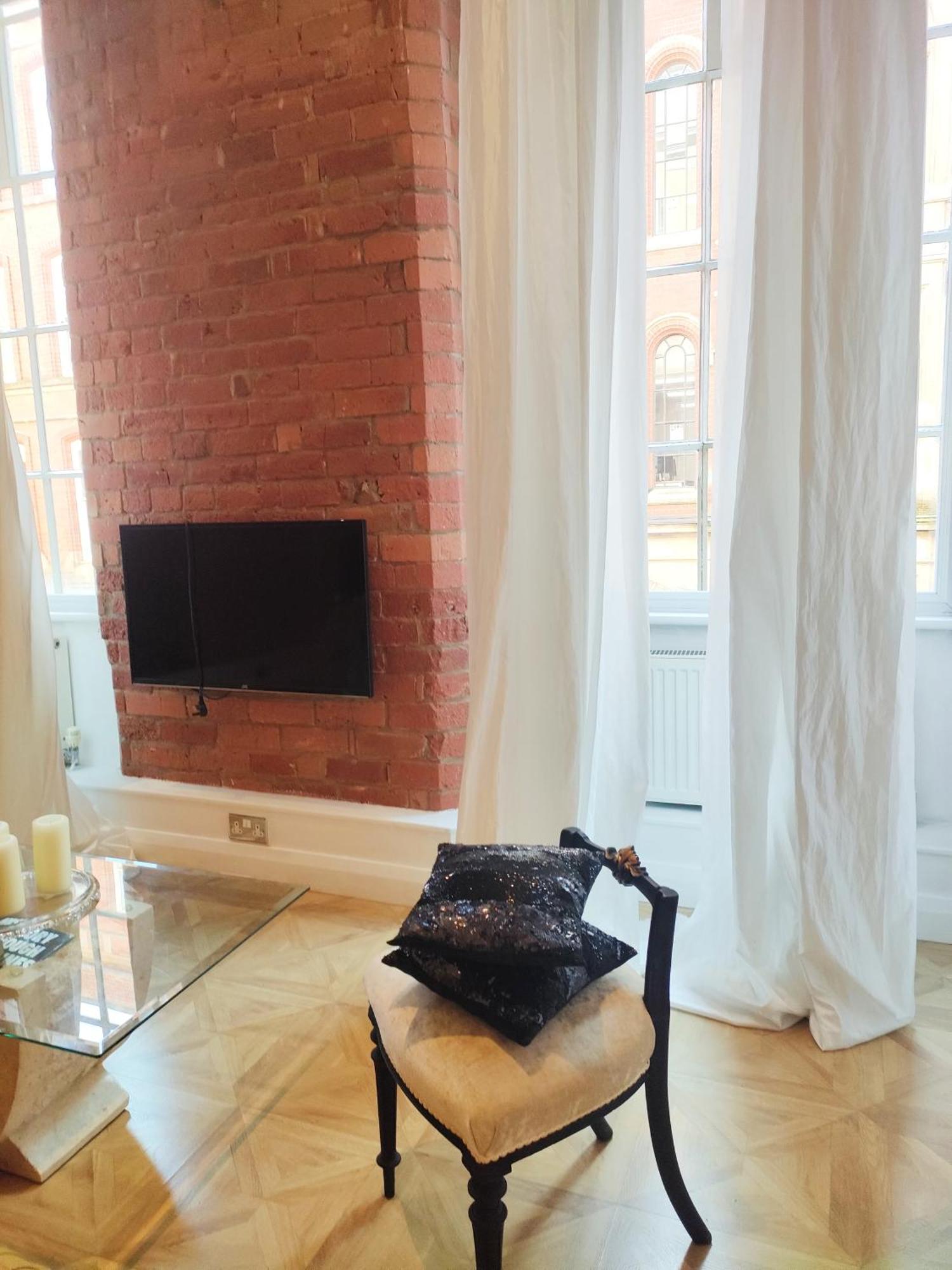 Versailles Apartment Nottingham