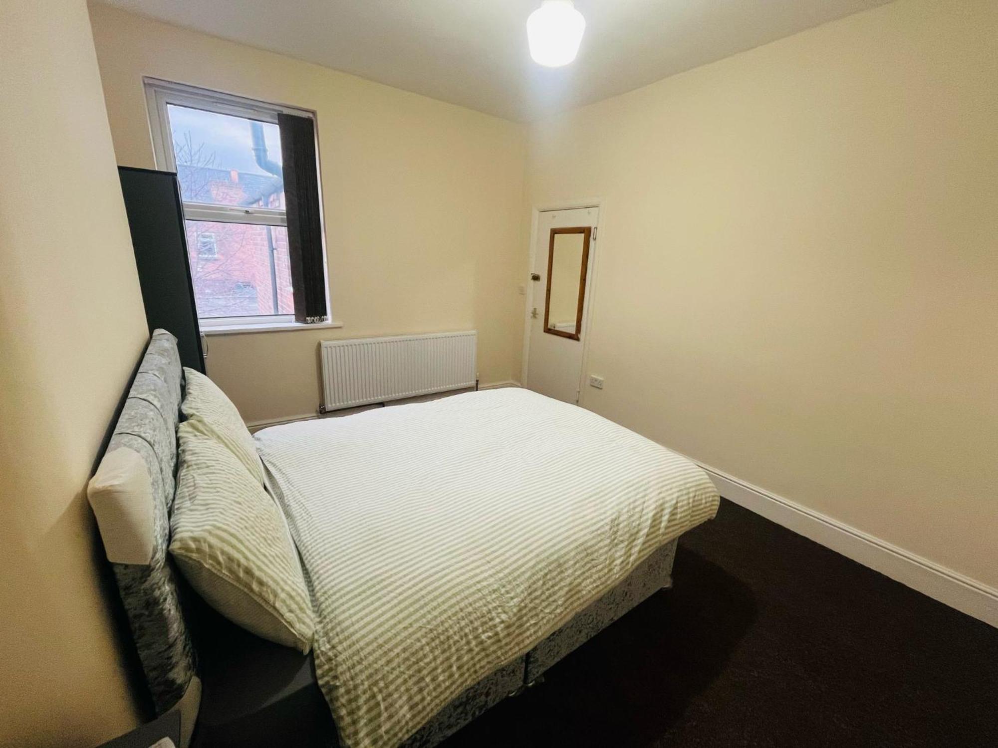 Homestay Double Near Railway Station & Football Ground