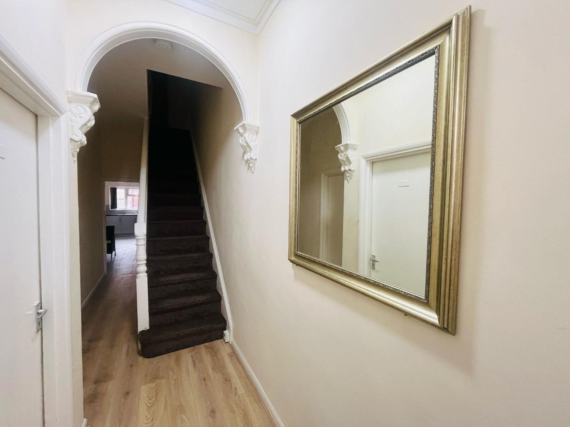 Homestay Double Near Railway Station & Football Ground *