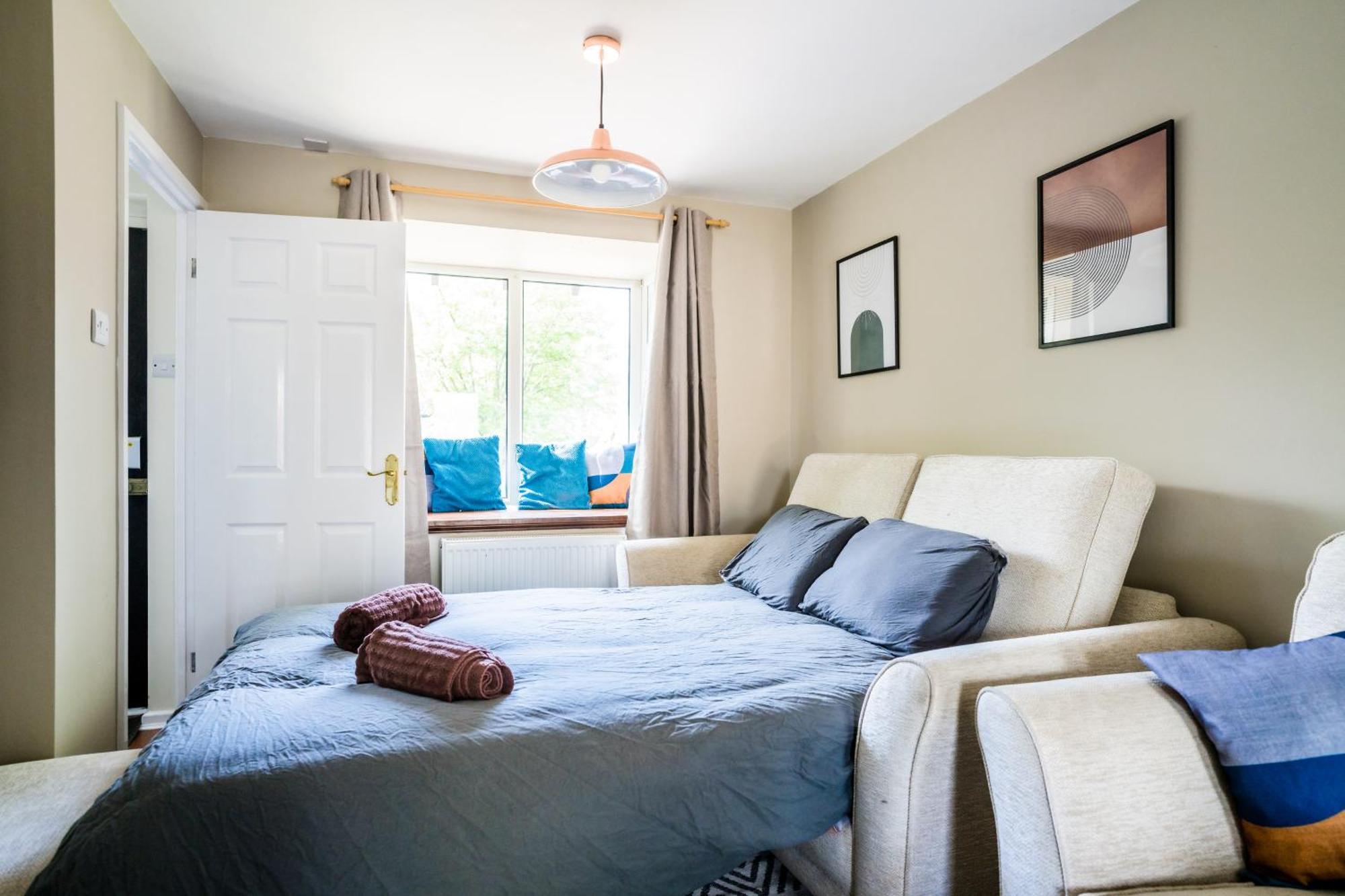 Lily's With Parking Holiday home Nottingham