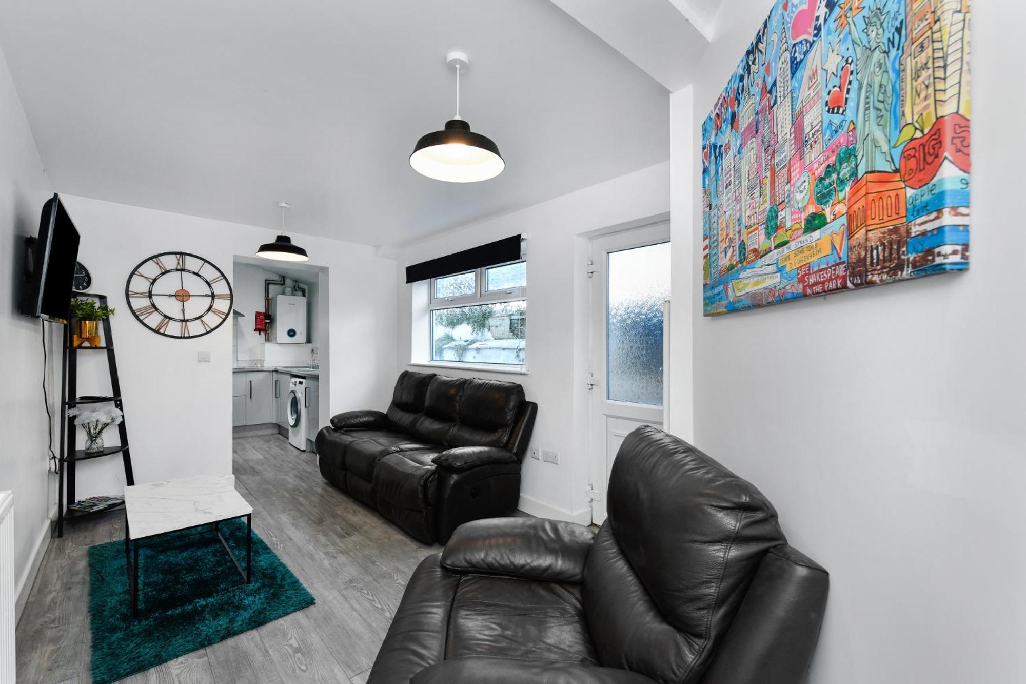2-bed Close To Town Centre And Transport Apartment