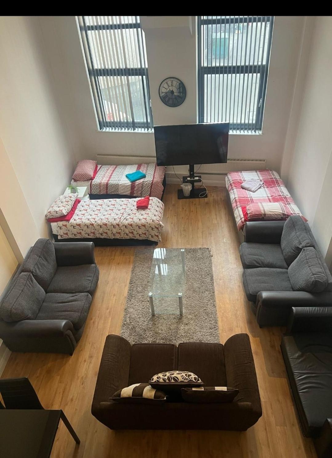 Centre 2 Double Bedrooms Duplex With 6 Proper Beds - Location, Close To Victoria Centre Shopping Centre With Two Bathrooms And Kitchen In Thurland Street - Parking Five Pounds A Day, Cars And Vans * Nottingham