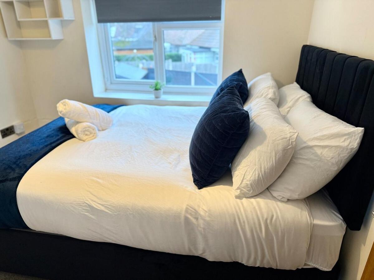 Your Peaceful Haven On Middleton Boulevard - Near Wollaton Hall, Nottingham University, City-Centre & Qmc - Sleeps 9 *
