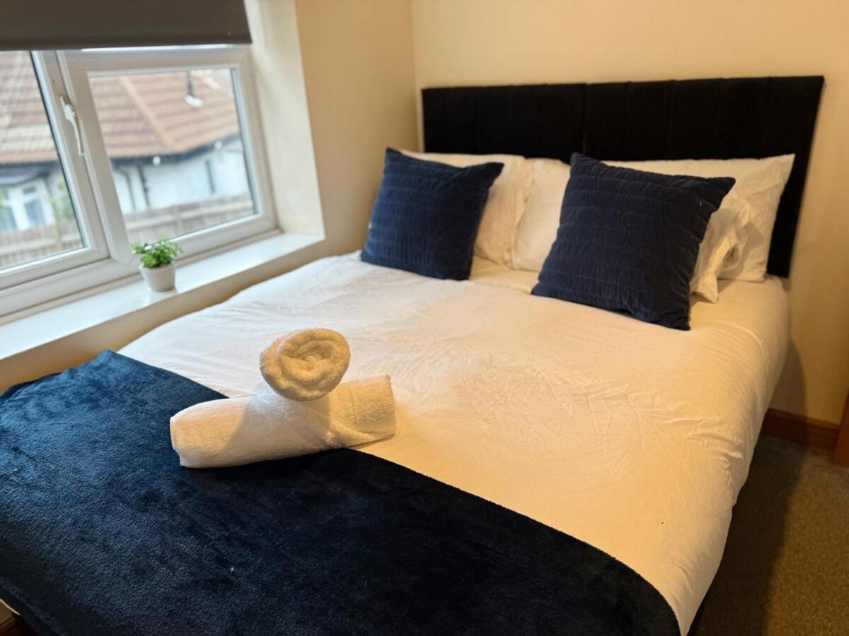 Apartment Your Peaceful Haven On Middleton Boulevard - Near Wollaton Hall, Nottingham University, City-Centre & Qmc - Sleeps 9 *