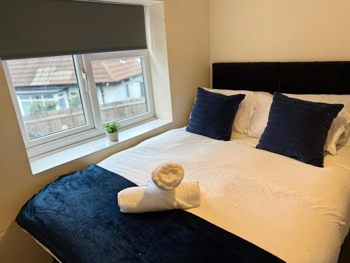 Your Peaceful Haven On Middleton Boulevard - Near Wollaton Hall, Nottingham University, City-Centre & Qmc - Sleeps 9 Nottingham