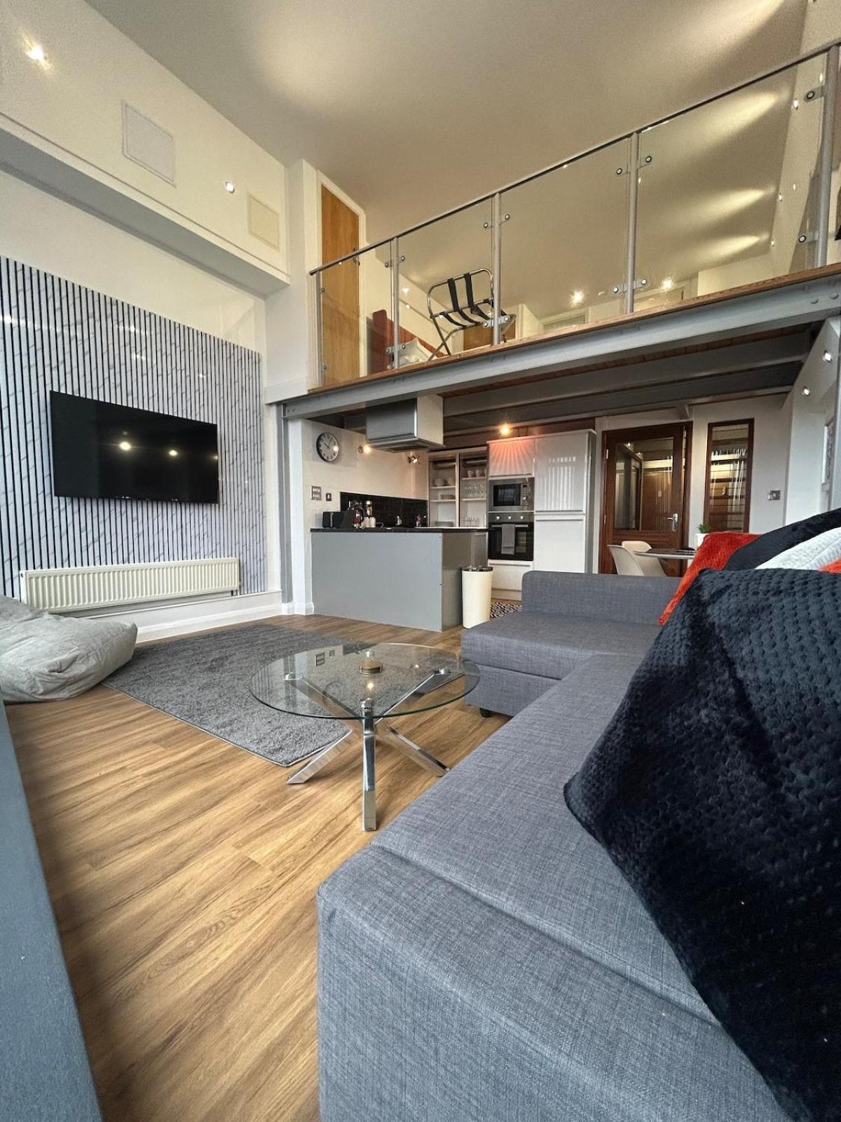 Apartment Sky Centre With Parking *