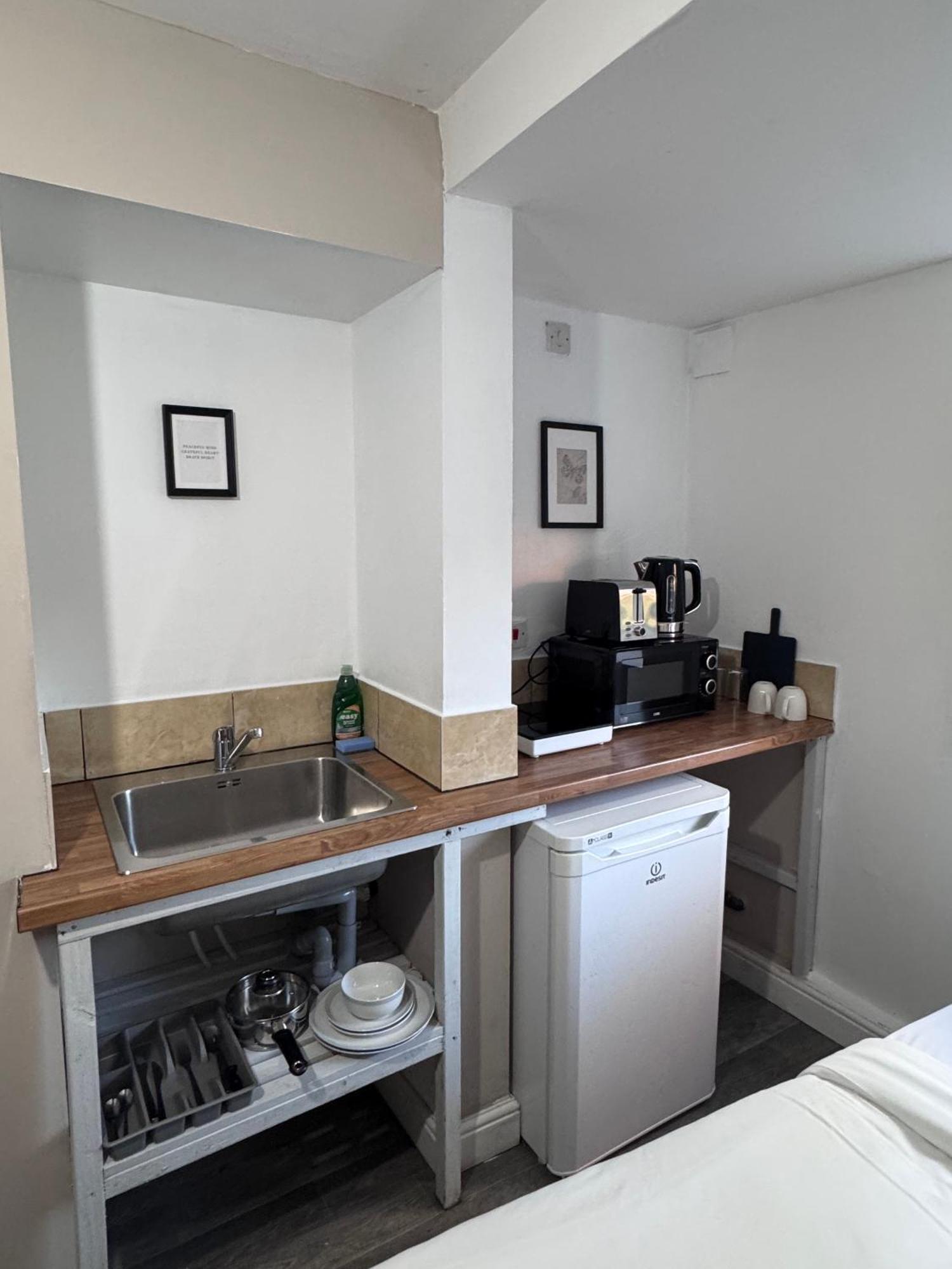 Modern Self Contained *