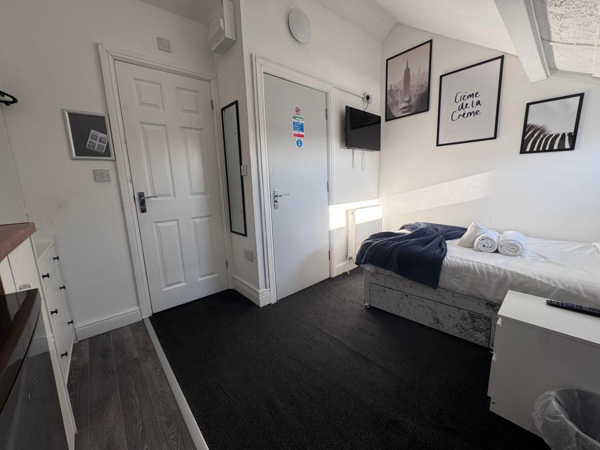 Modern Self Contained * Nottingham