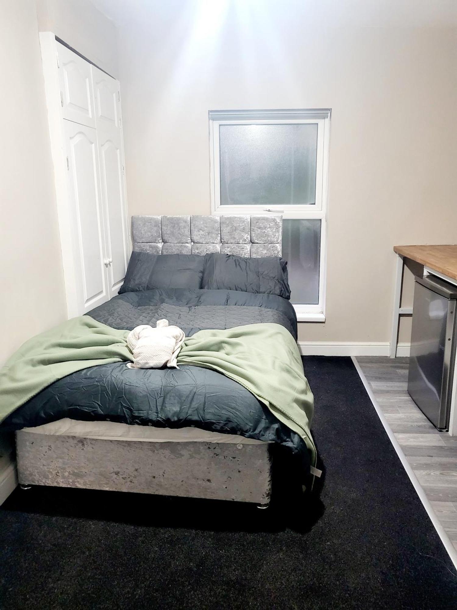 Modern Self Contained Guest house Nottingham