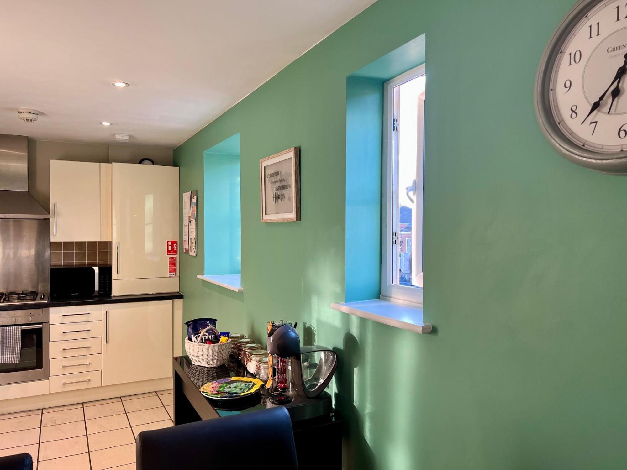 The Orchid-central Beeston-private Apartment-smarttv-free Wi-fi-tram-parking Apartment Nottingham