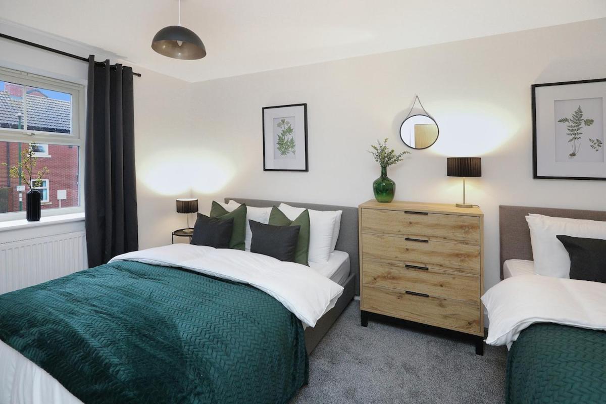 Apartment Stunning 4 Bed House In Op Hospital *