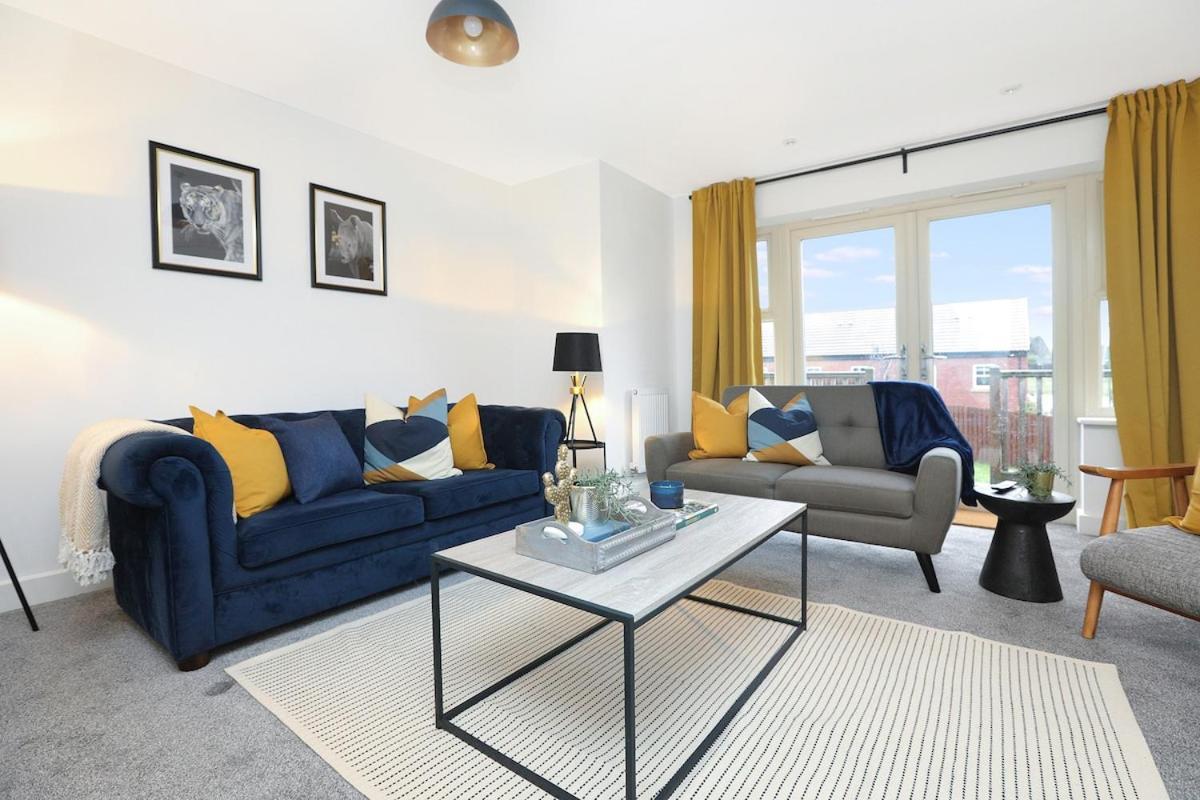Apartment Stunning 4 Bed House In Op Hospital
