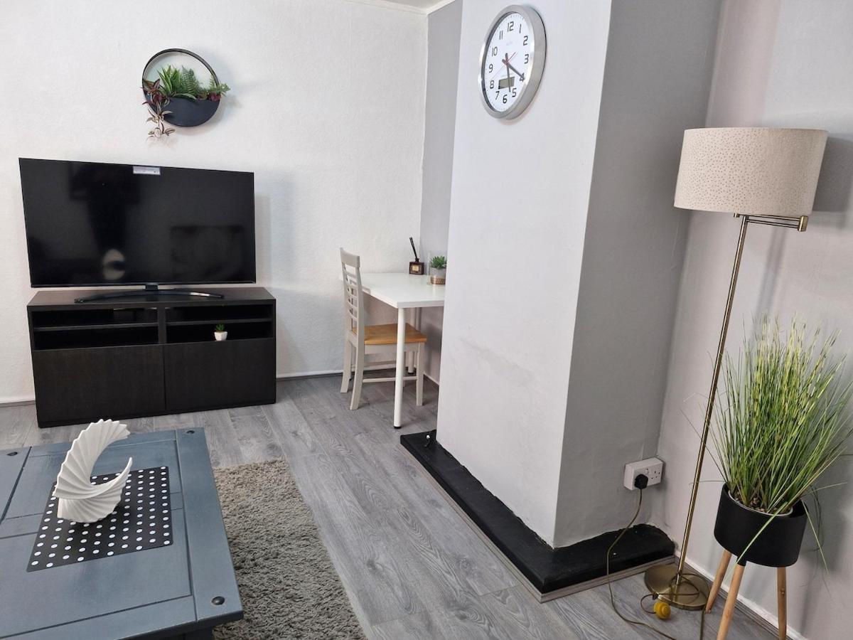 Spacious Three Bed-room House Holiday home
